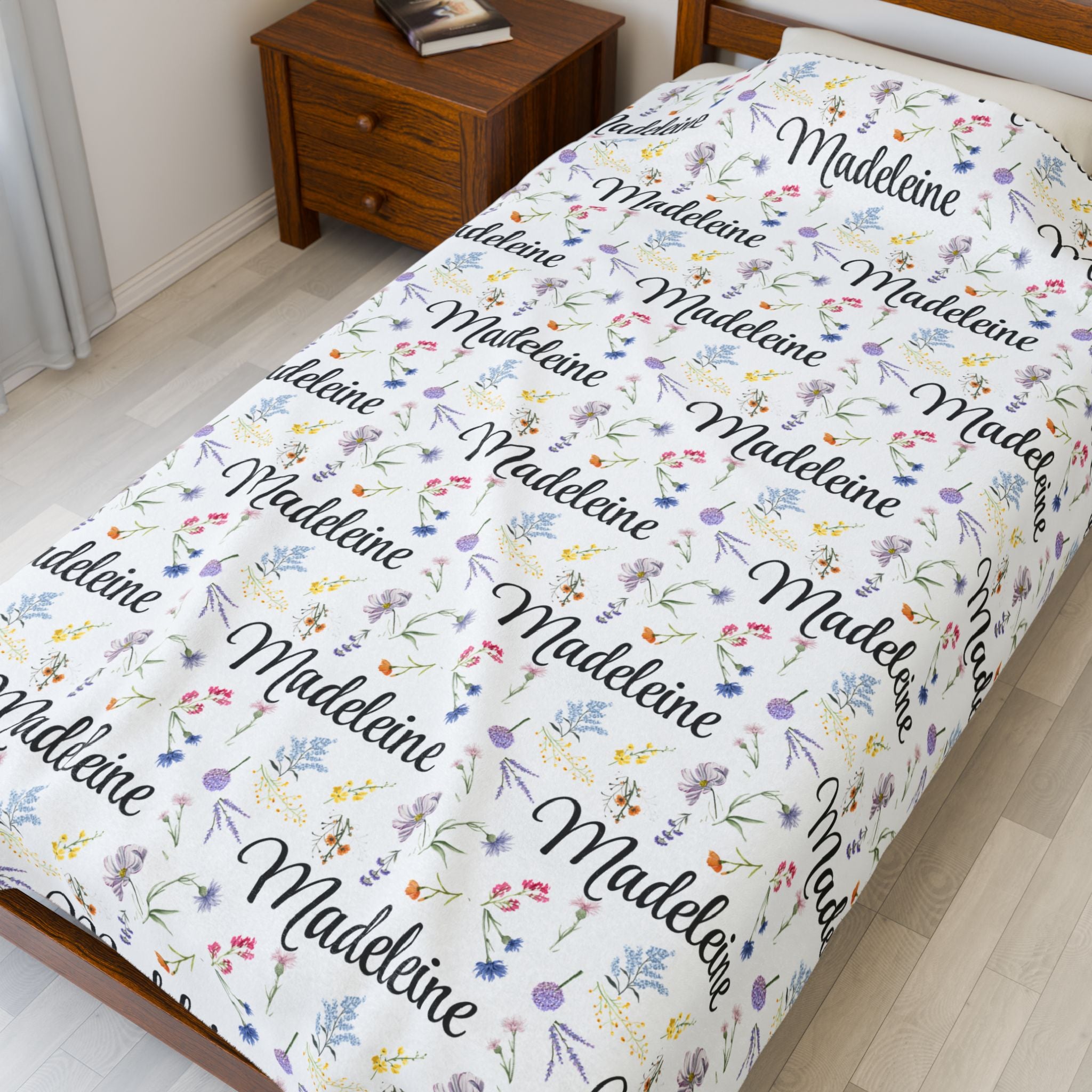 Personalized Velveteen Plush Blanket, Cozy Gift for All Occasions, Soft Throw Blanket for Kids and Adults, Ideal for Home Decor, [...]