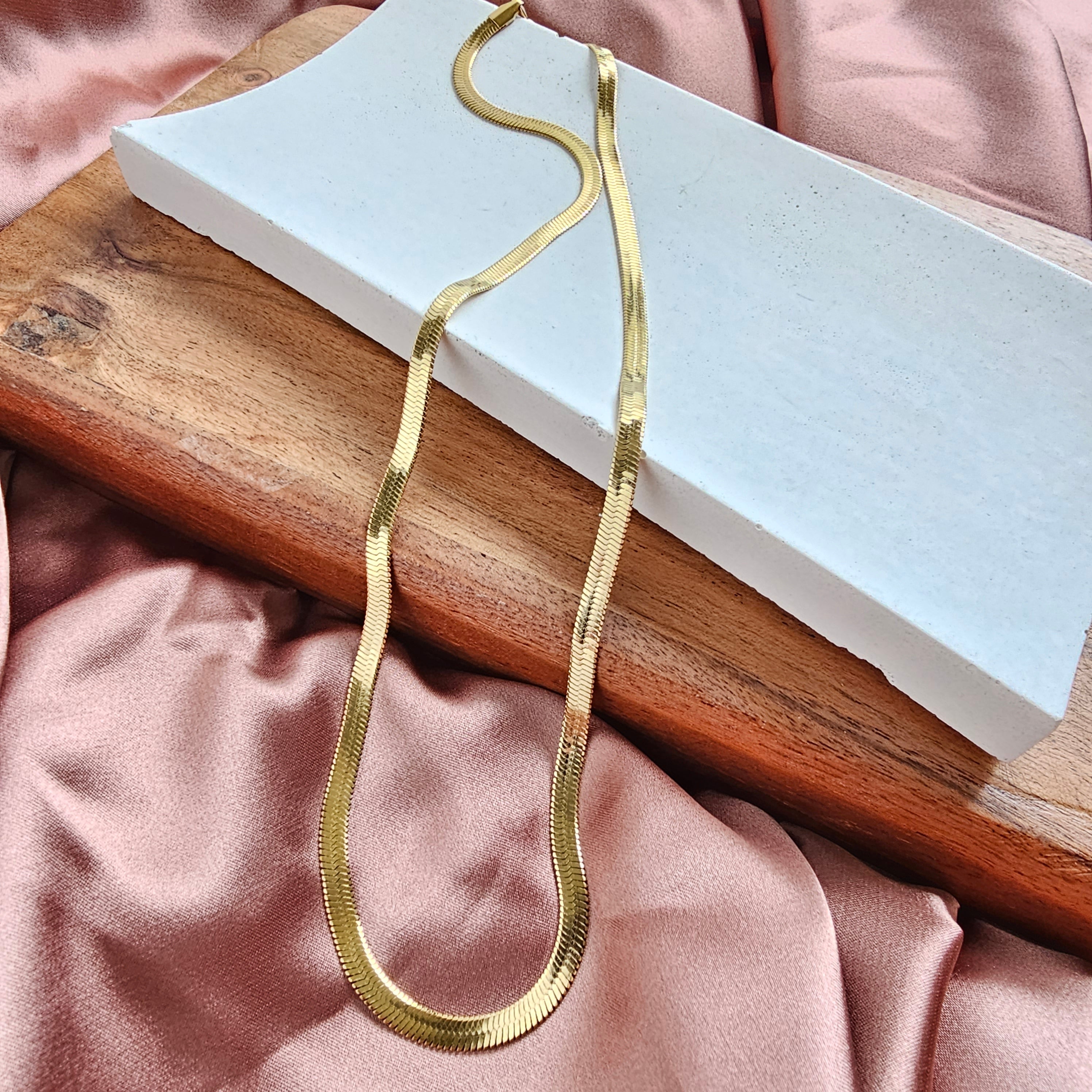 Luxe Gold Herringbone Chain - 20"