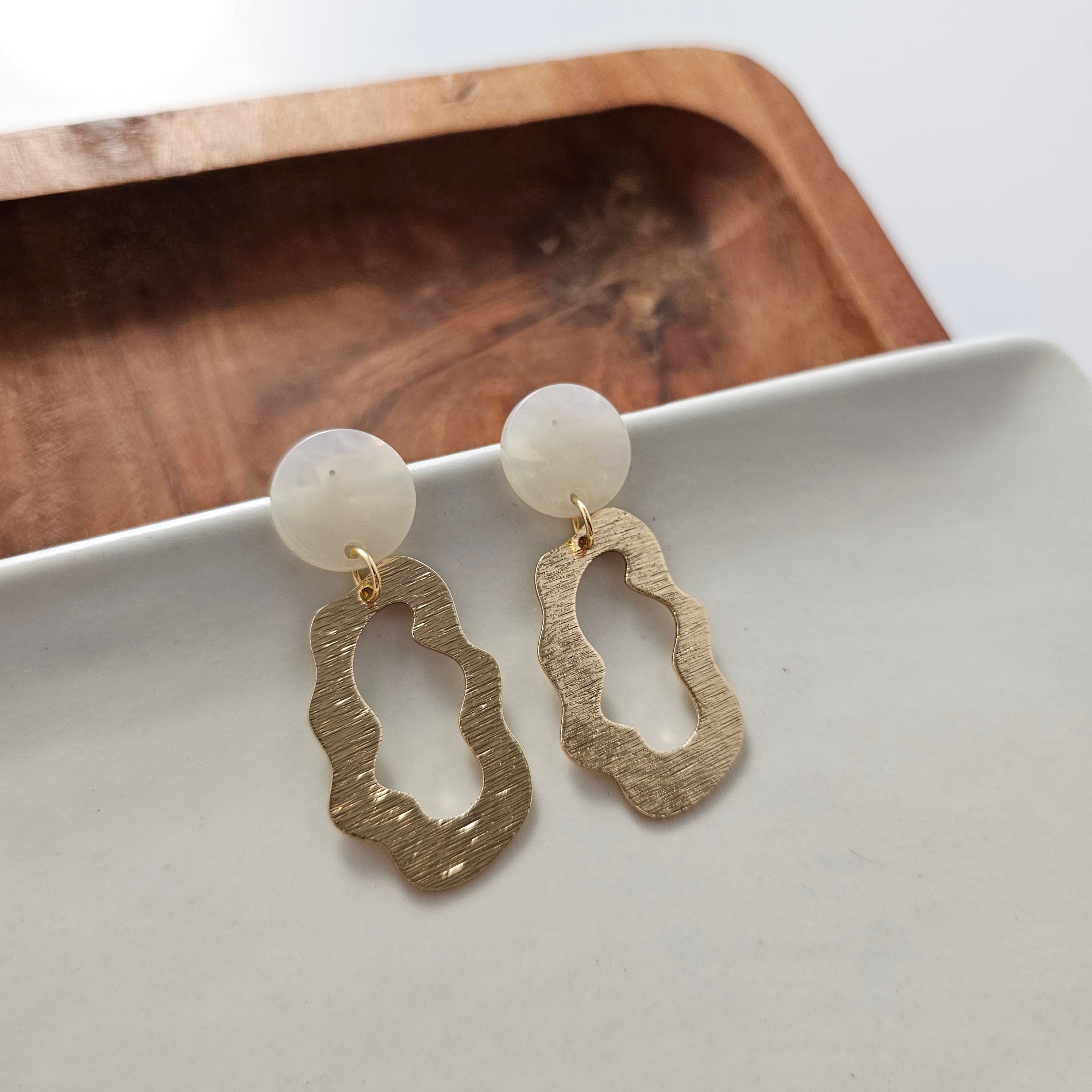 Marley Earrings - Iridescent