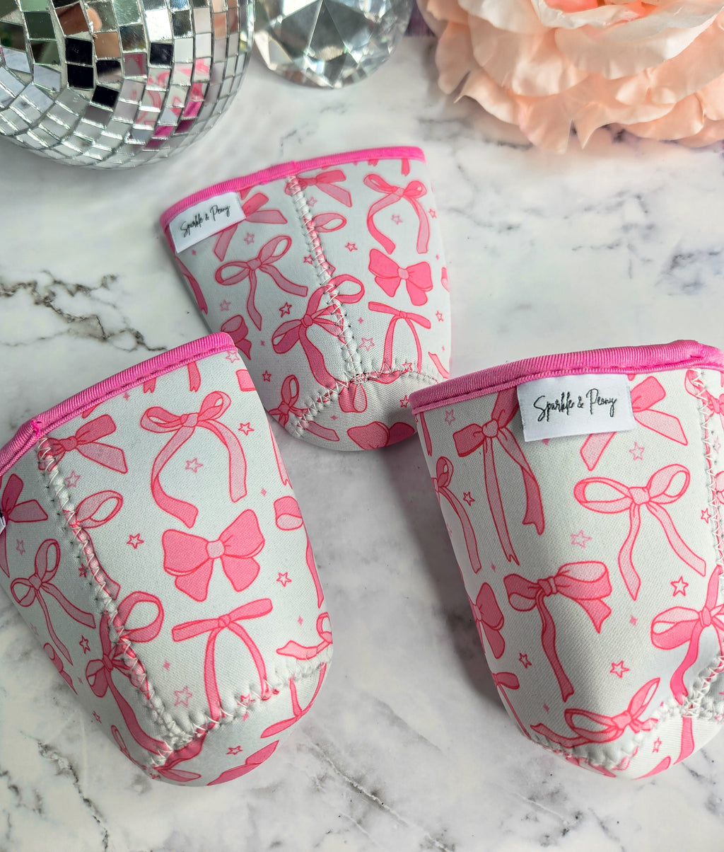 Sippin’ Pretty Neoprene Iced Coffee Sleeve – Pink Bow Design