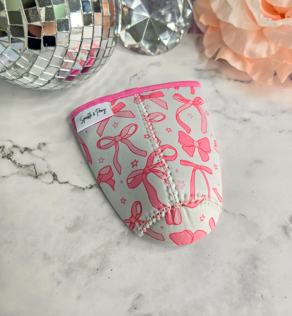 Sippin’ Pretty Neoprene Iced Coffee Sleeve – Pink Bow Design