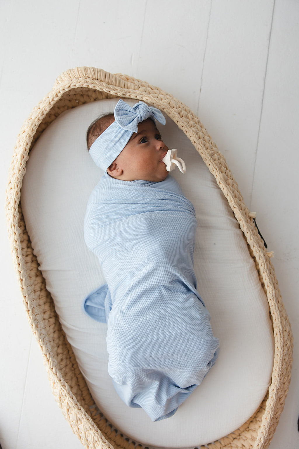 Blue Macaron (ribbed) - Lightweight Blanket