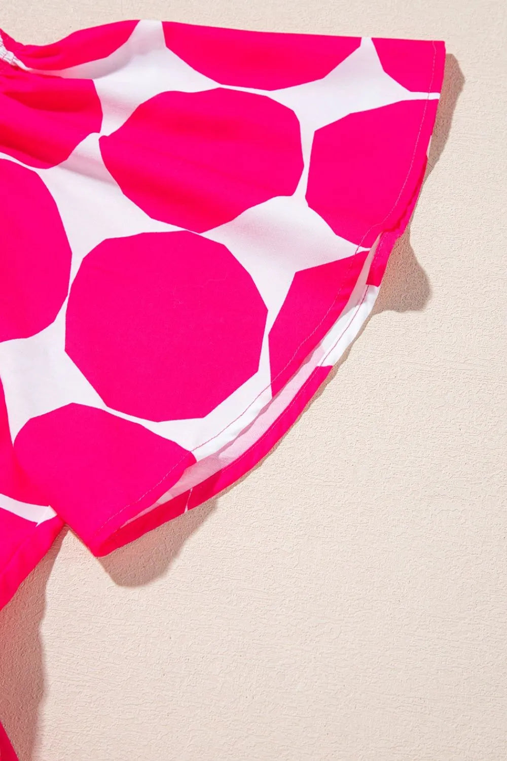 Contrast Notched Flutter Sleeve Dress