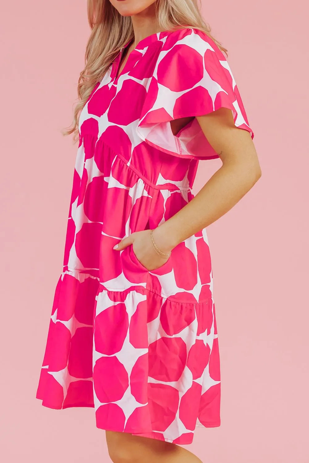 Contrast Notched Flutter Sleeve Dress