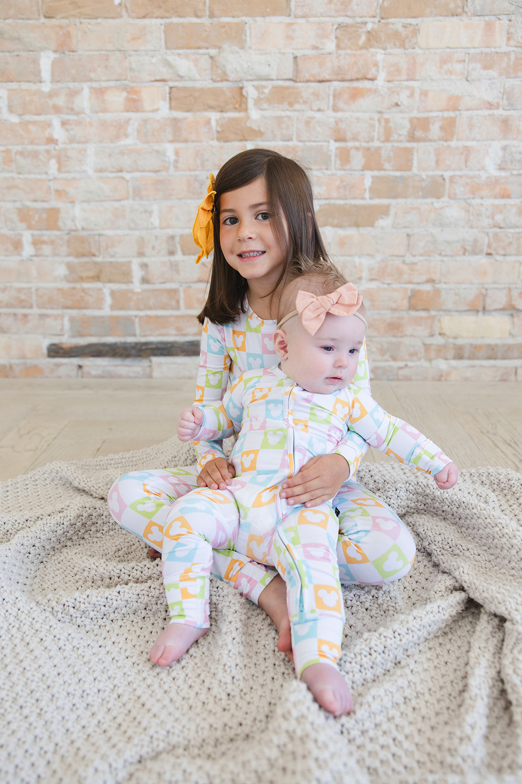 Clubhouse Cabana - Zippy