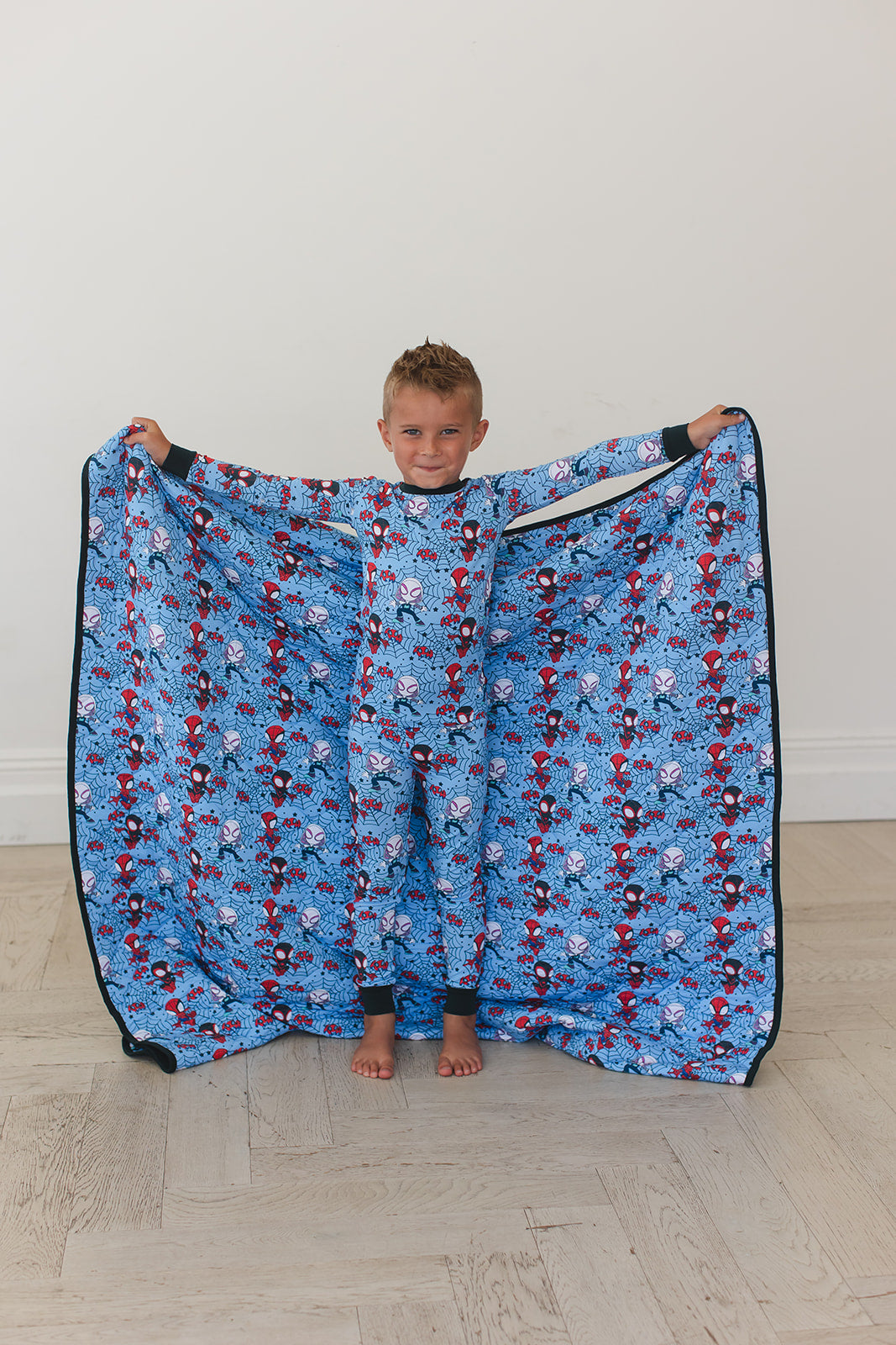 Webs UP - Quilted Blanket