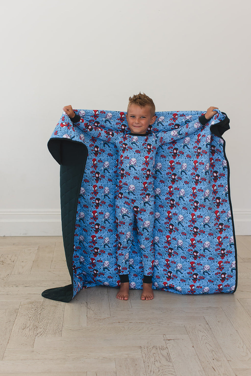 Webs UP - Quilted Blanket