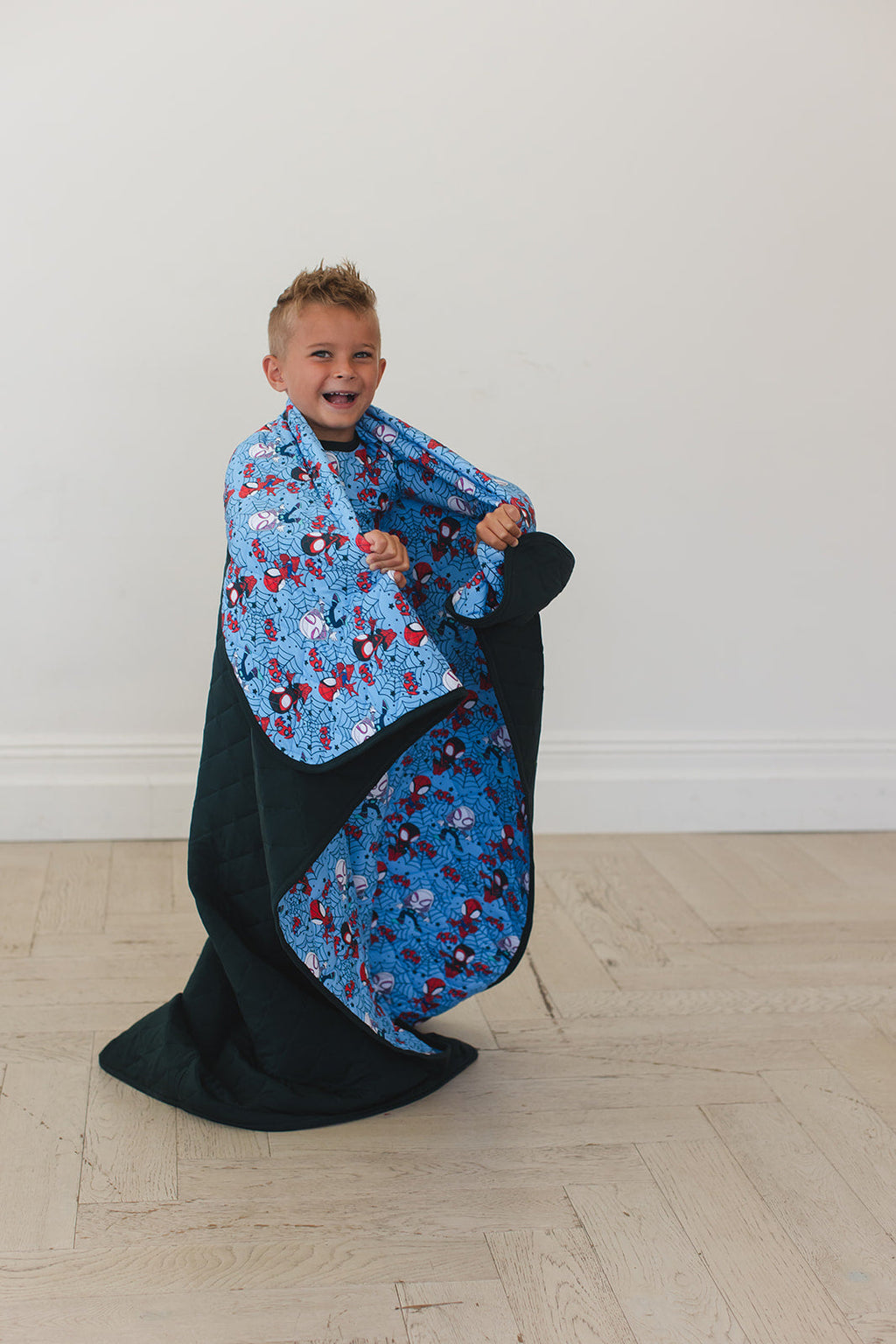 Webs UP - Quilted Blanket