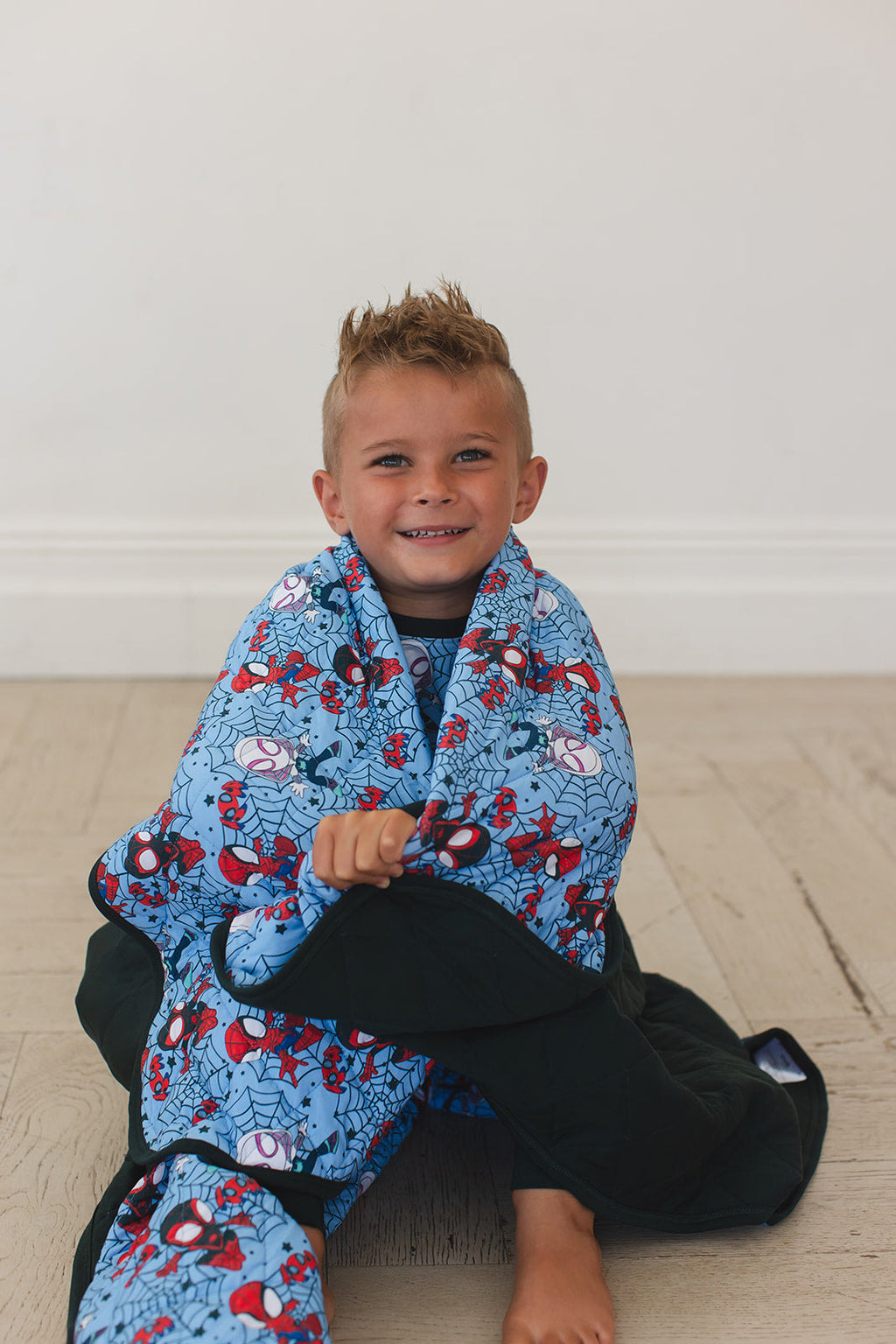 Webs UP - Quilted Blanket