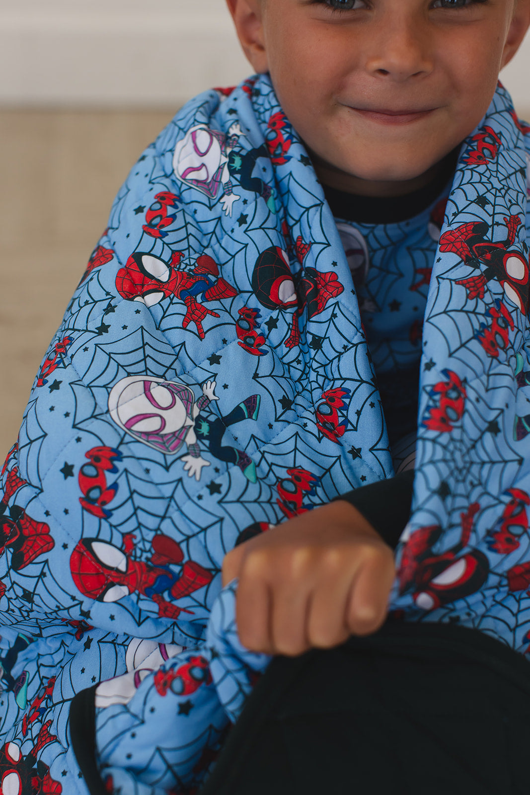 Webs UP - Quilted Blanket
