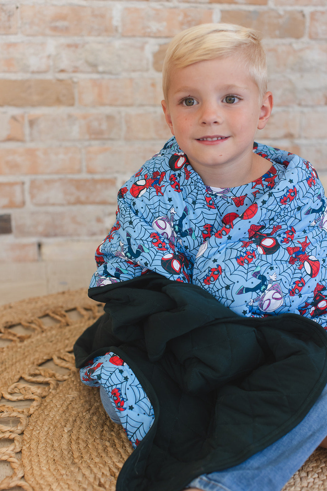 Webs UP - Quilted Blanket