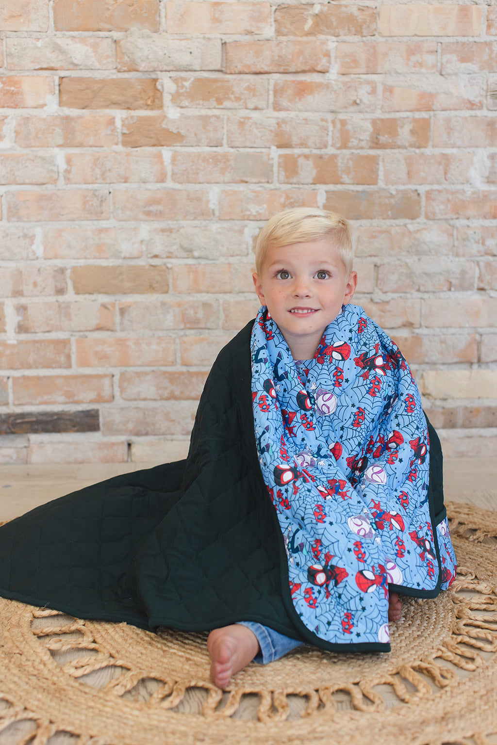 Webs UP - Quilted Blanket