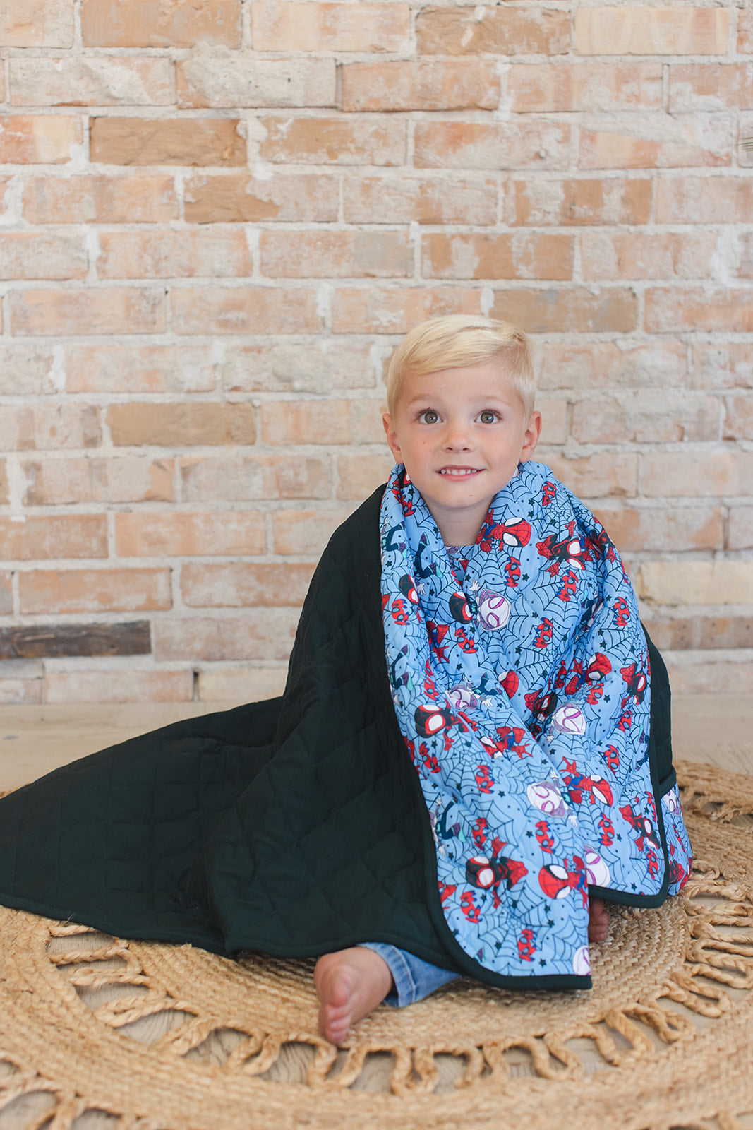Webs UP - Quilted Blanket
