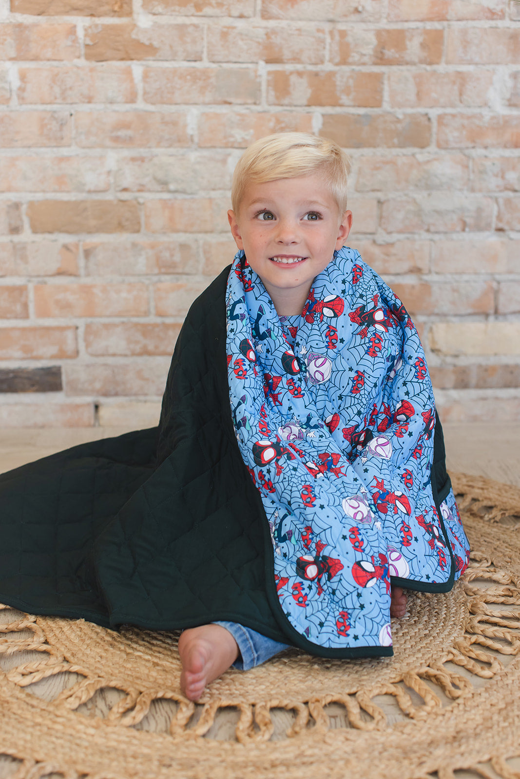 Webs UP - Quilted Blanket