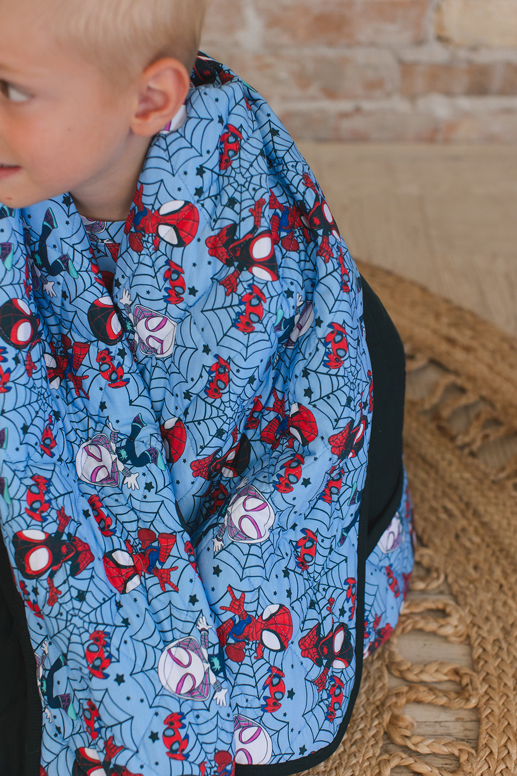 Webs UP - Quilted Blanket
