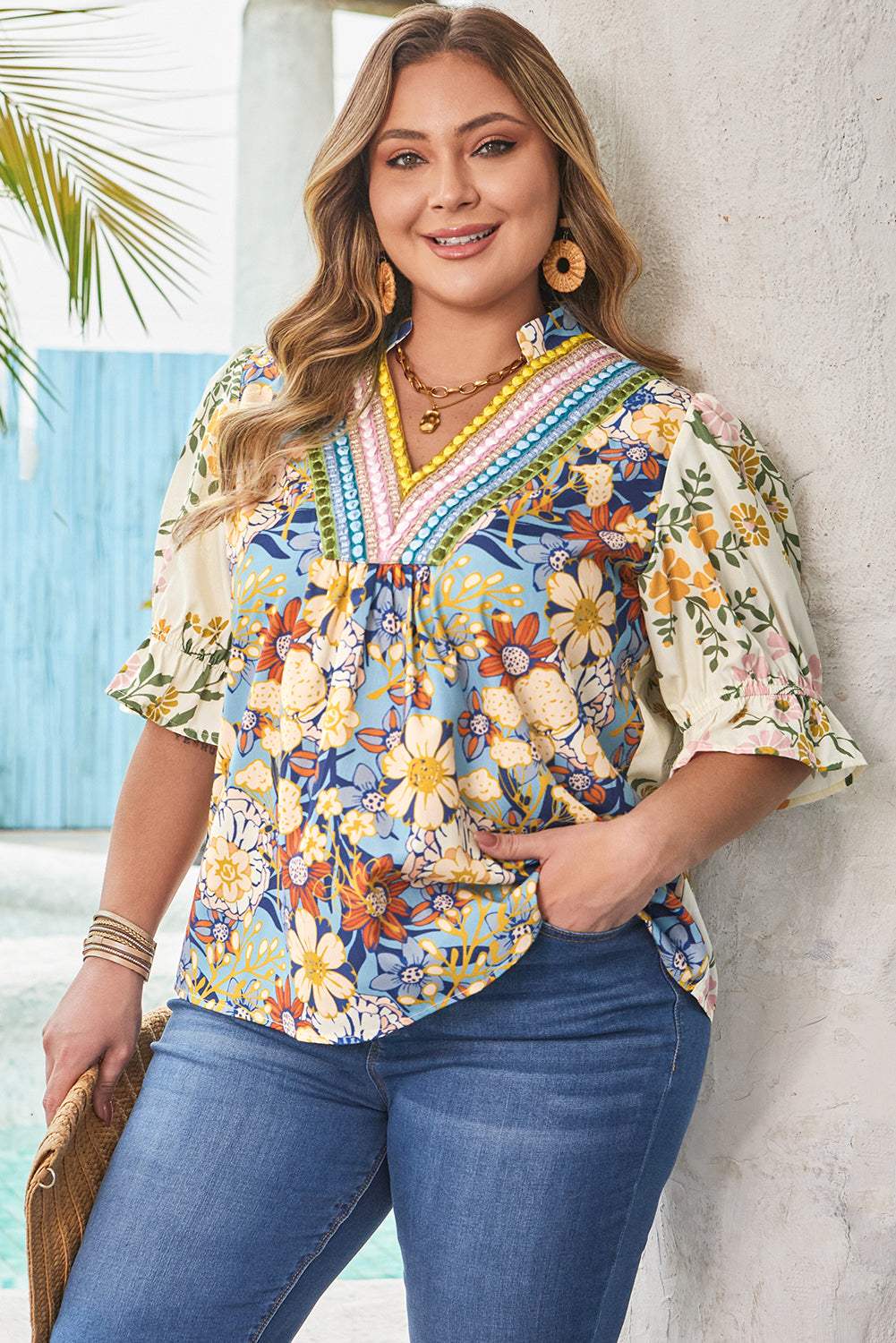 Plus Size Floral V-Neck Puff Sleeve Blouse