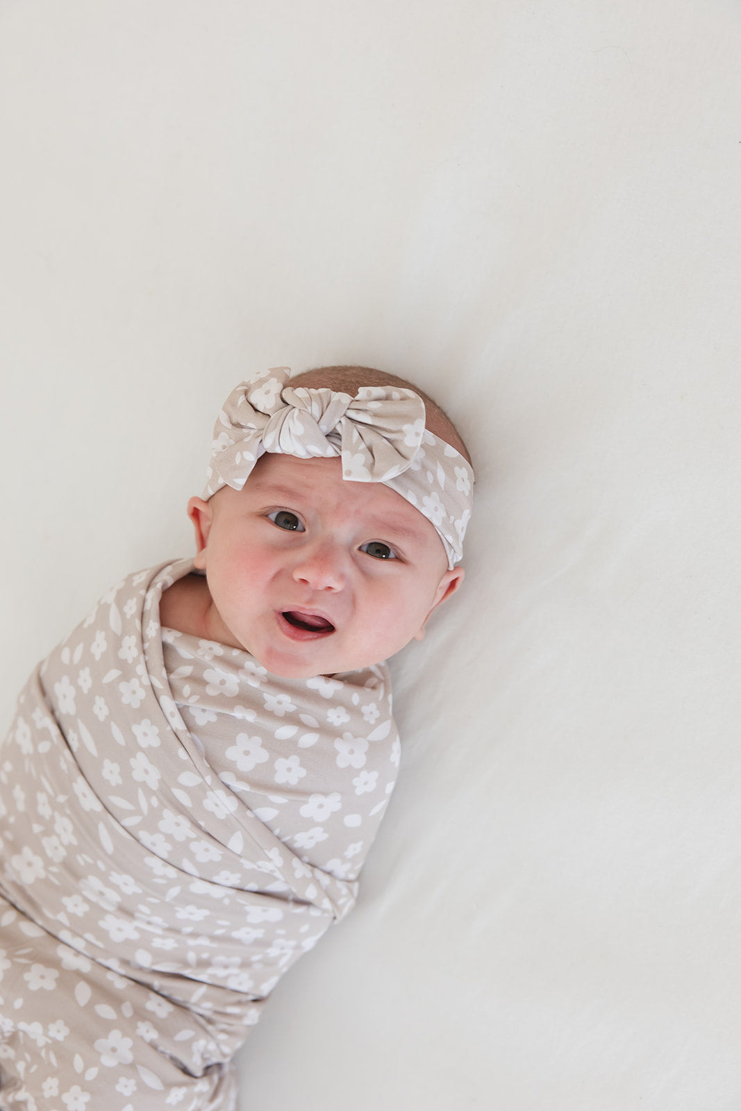 Calista - Lightweight Blanket