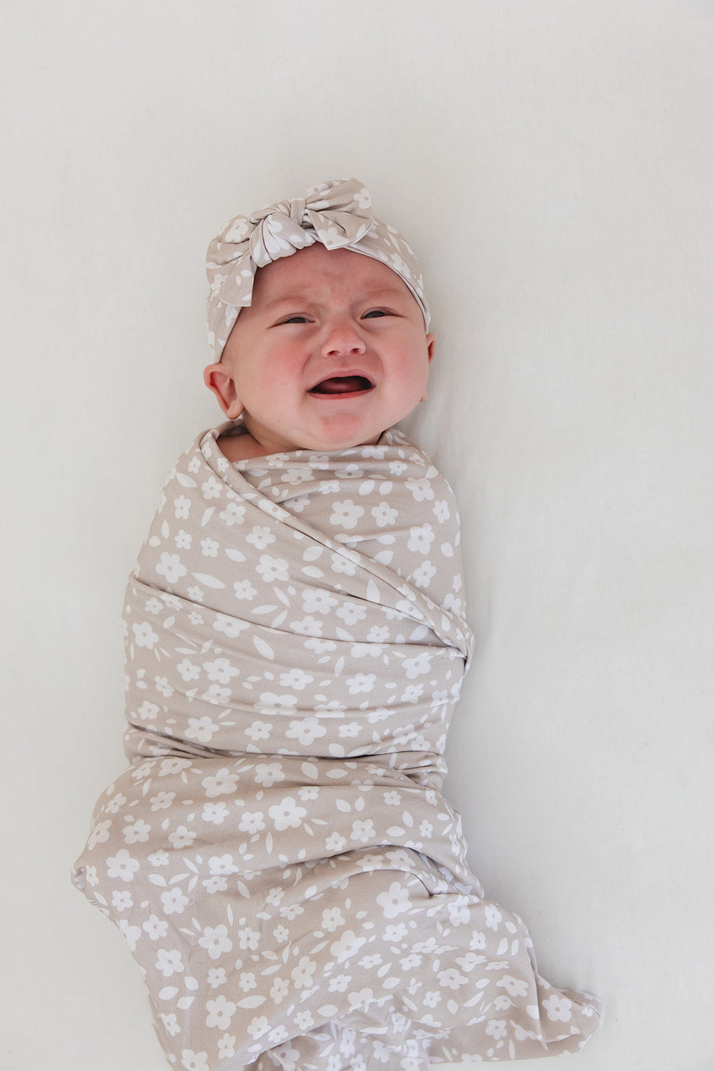 Calista - Lightweight Blanket