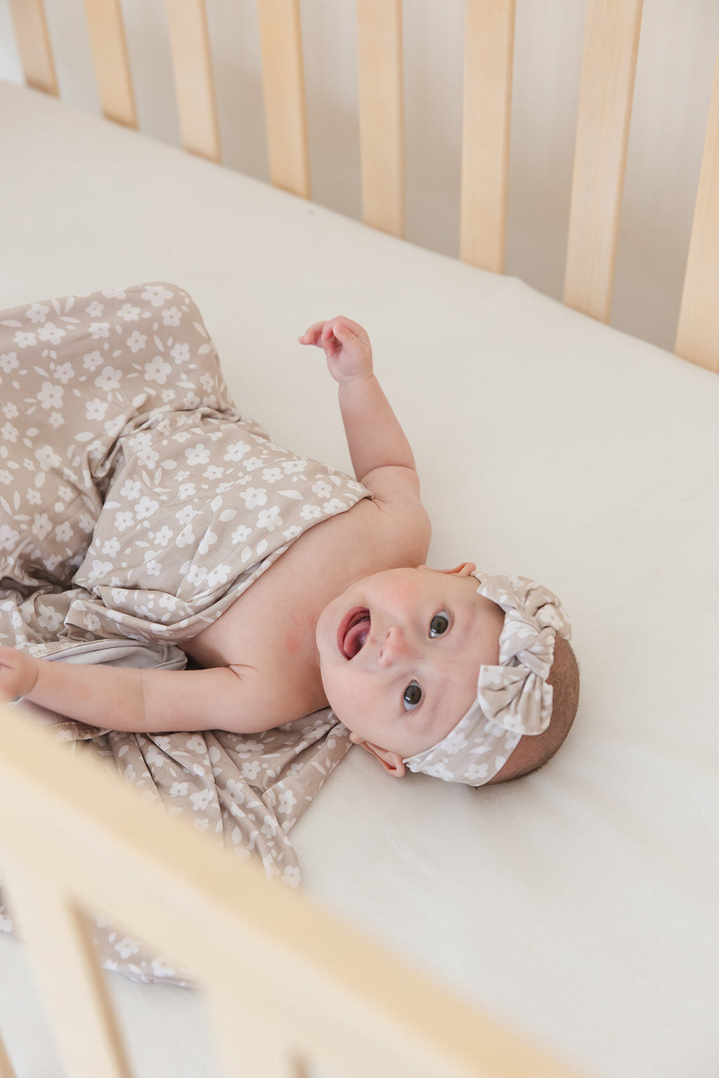 Calista - Lightweight Blanket