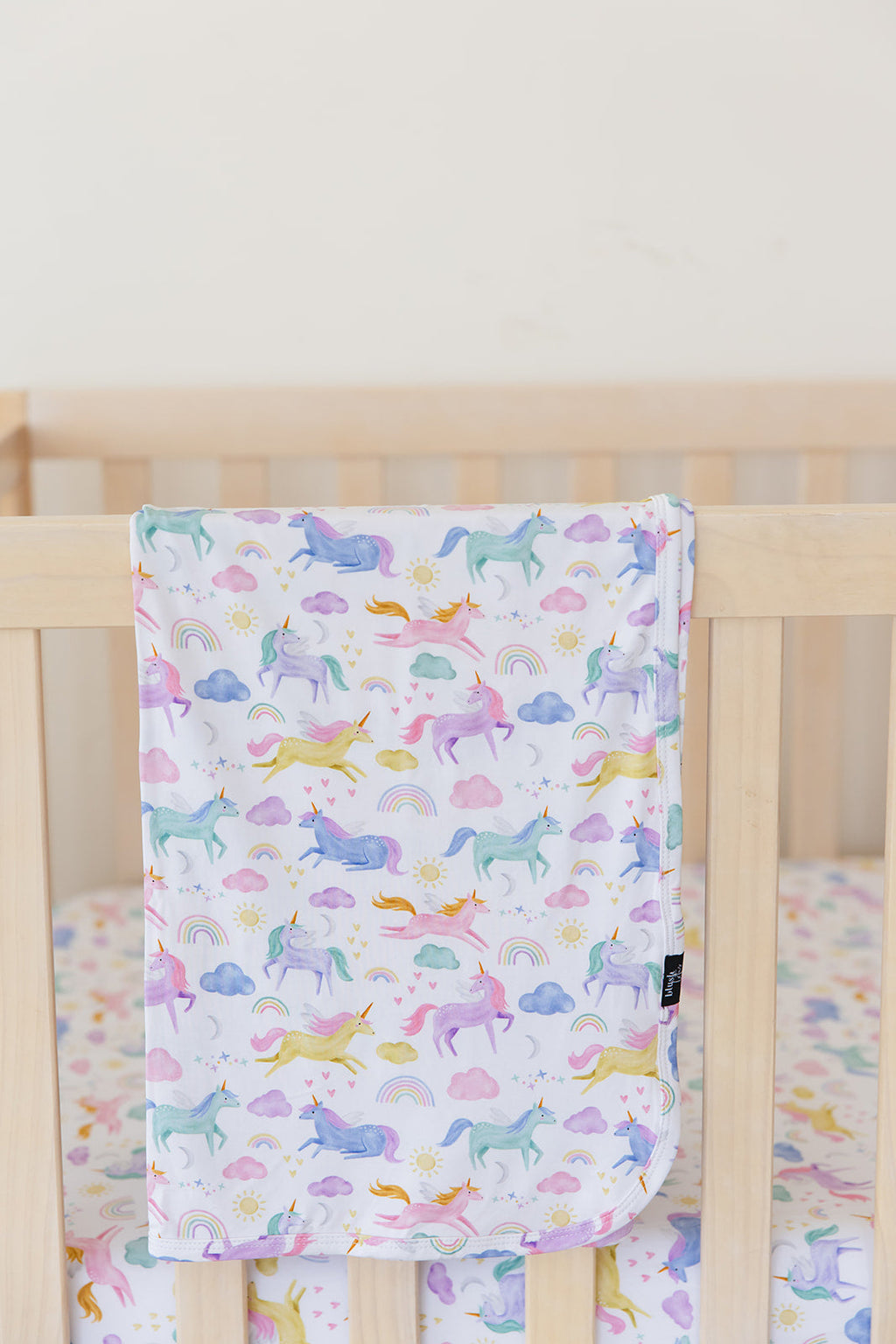 Elliana - Lightweight Blanket