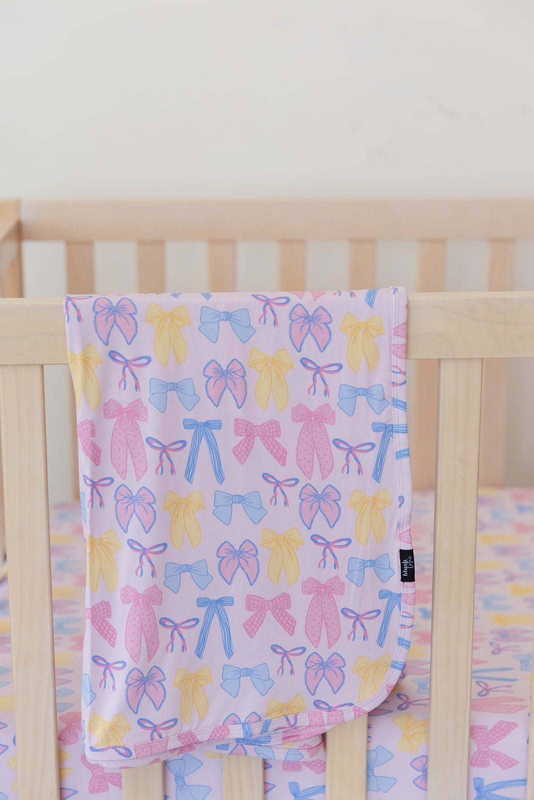 Madelyn - Lightweight Blanket