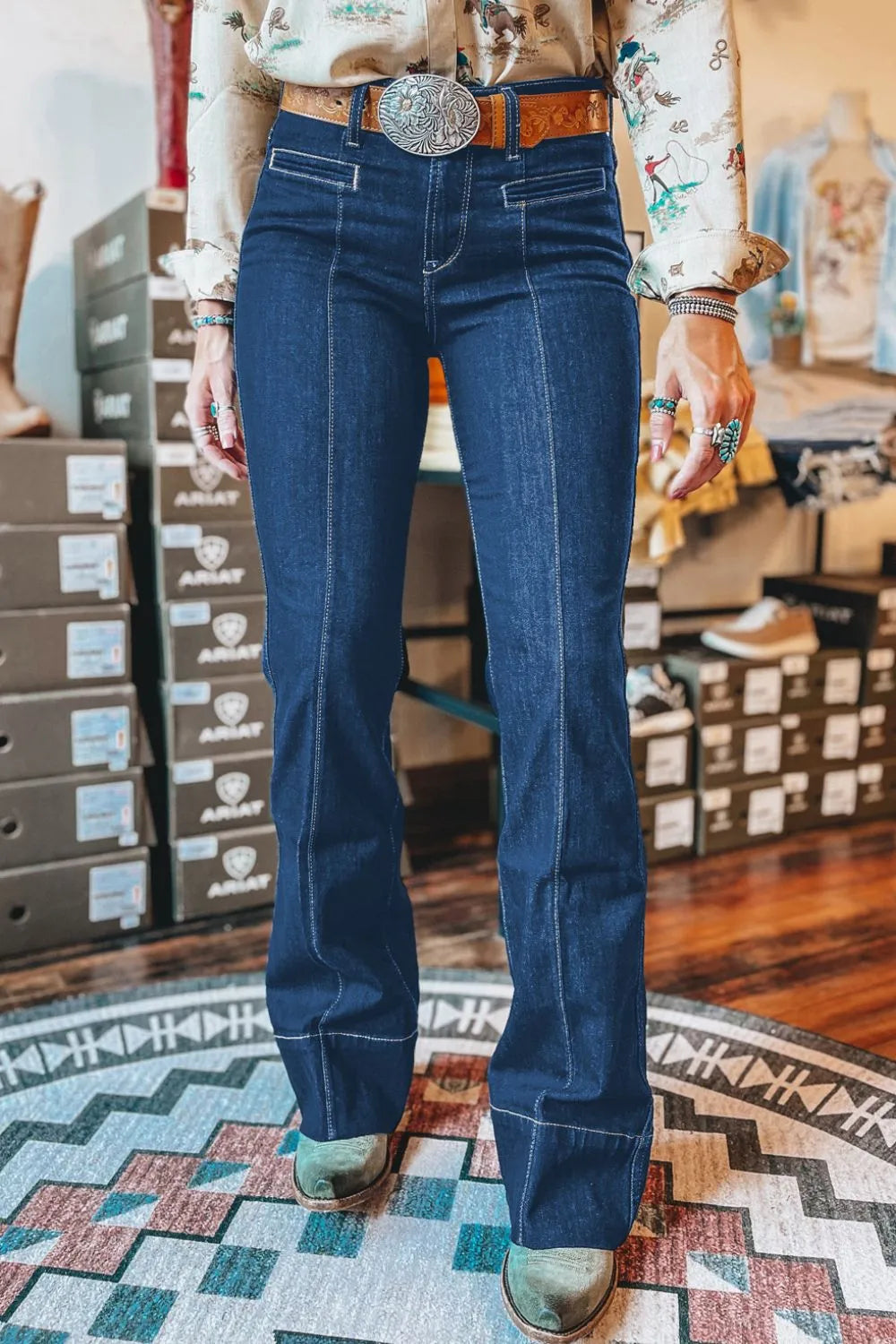 Center Seam Deep Wash Straight Jeans