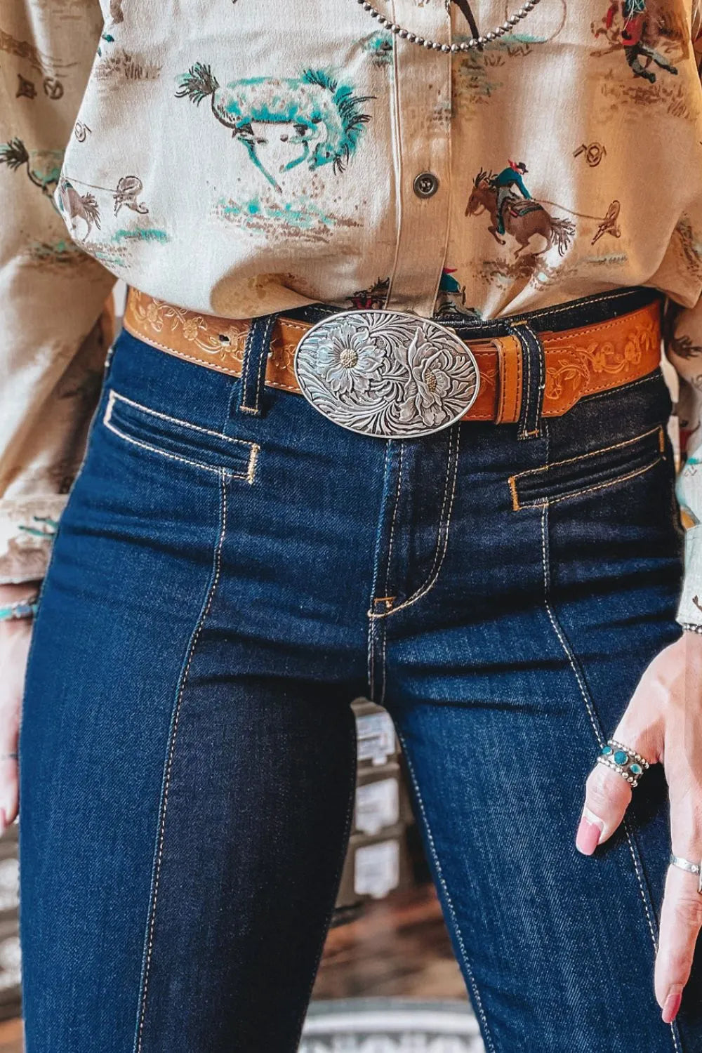 Center Seam Deep Wash Straight Jeans