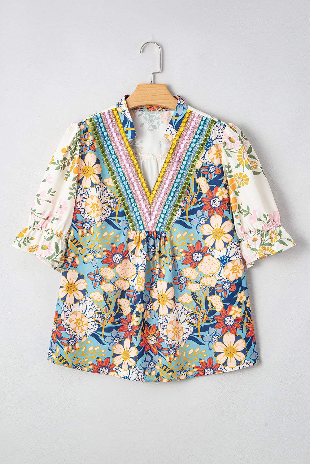 Plus Size Floral V-Neck Puff Sleeve Blouse