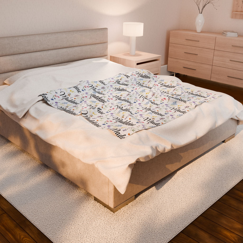 Personalized Velveteen Plush Blanket, Cozy Gift for All Occasions, Soft Throw Blanket for Kids and Adults, Ideal for Home Decor, [...]