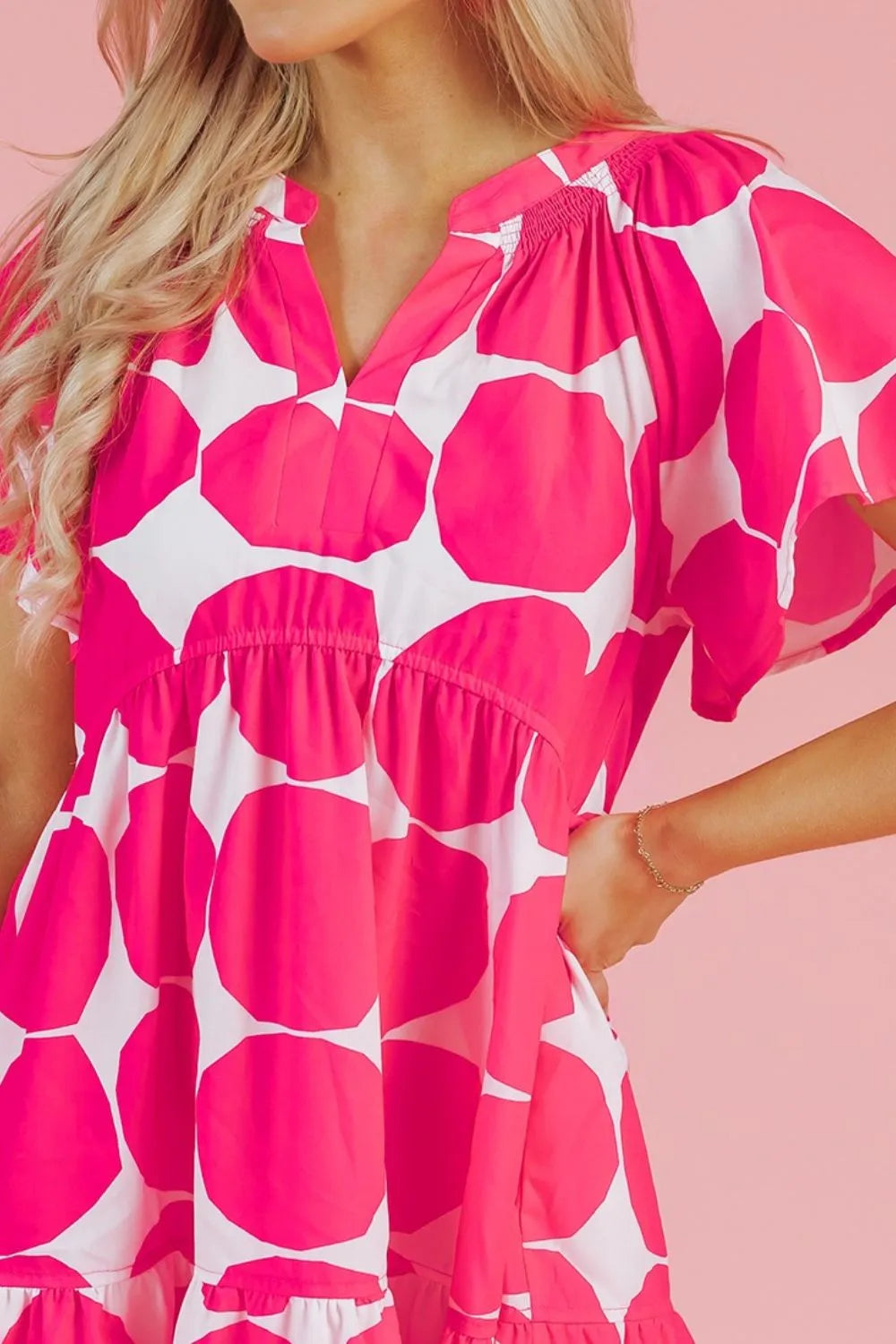 Contrast Notched Flutter Sleeve Dress