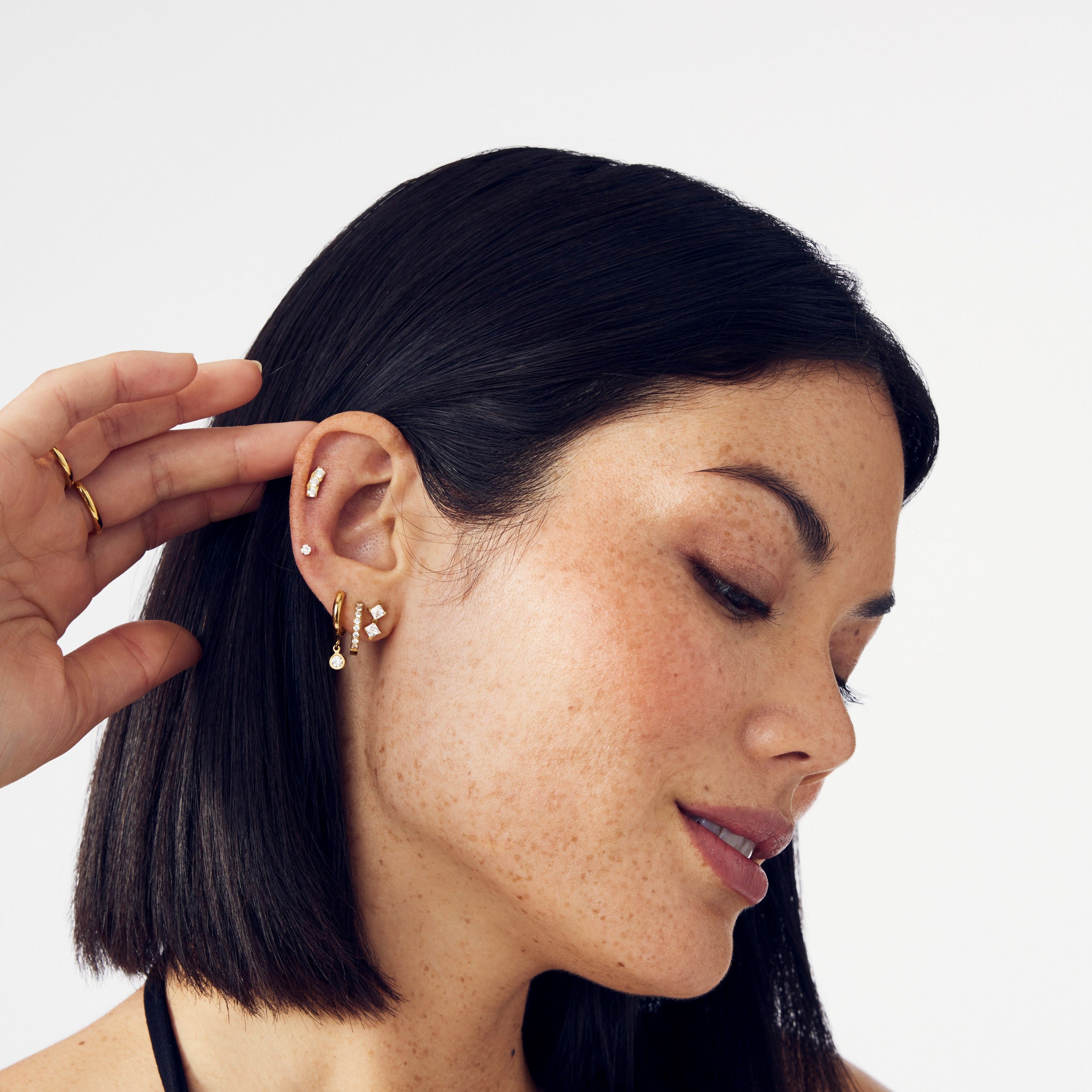 Single Carina Flat Back Stud Earring