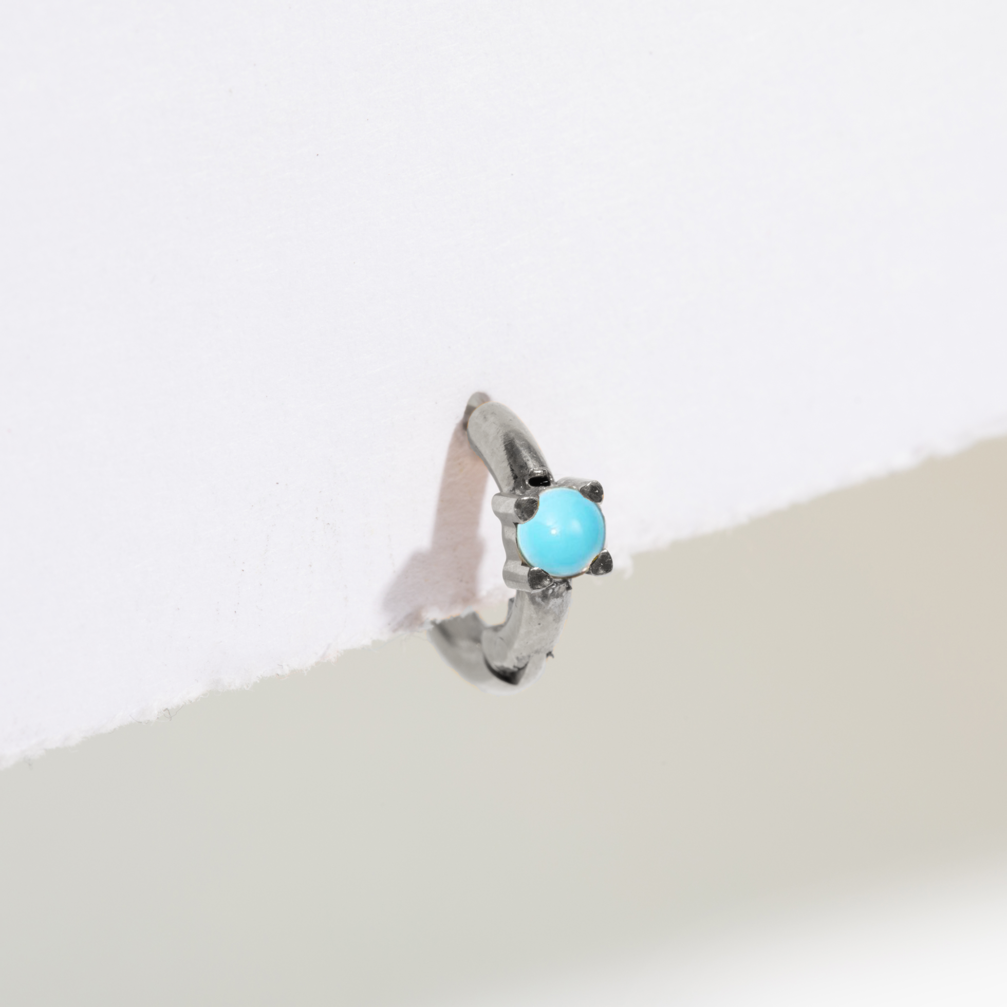 Single Finn Huggie Hoop Earring