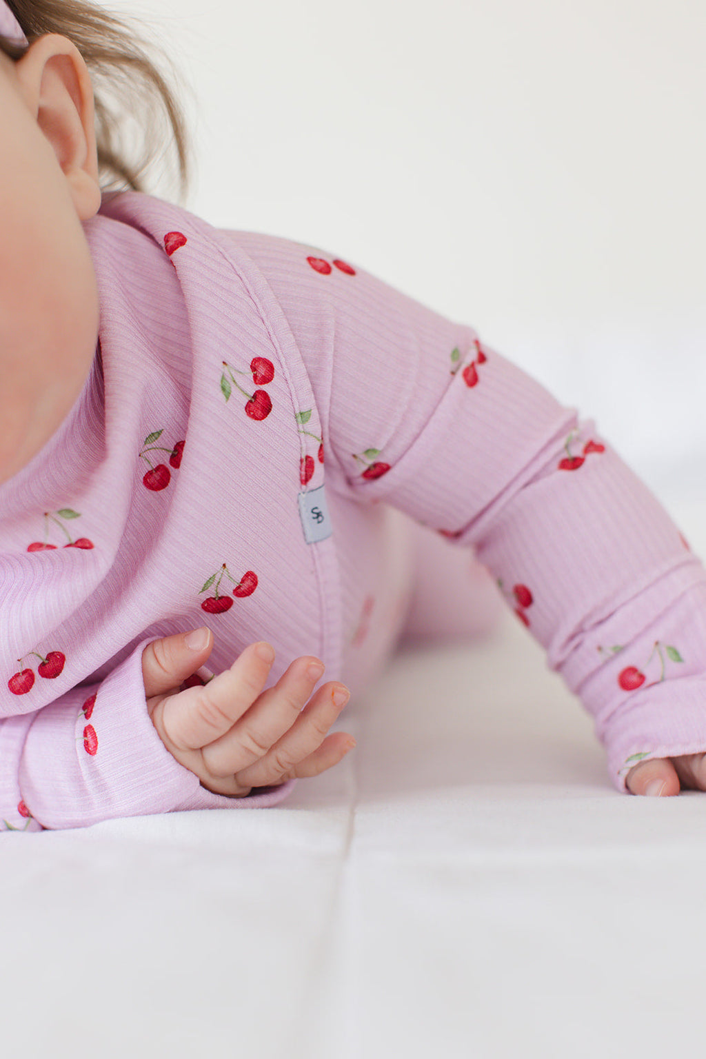 Cherry (ribbed) - Bandana Bib