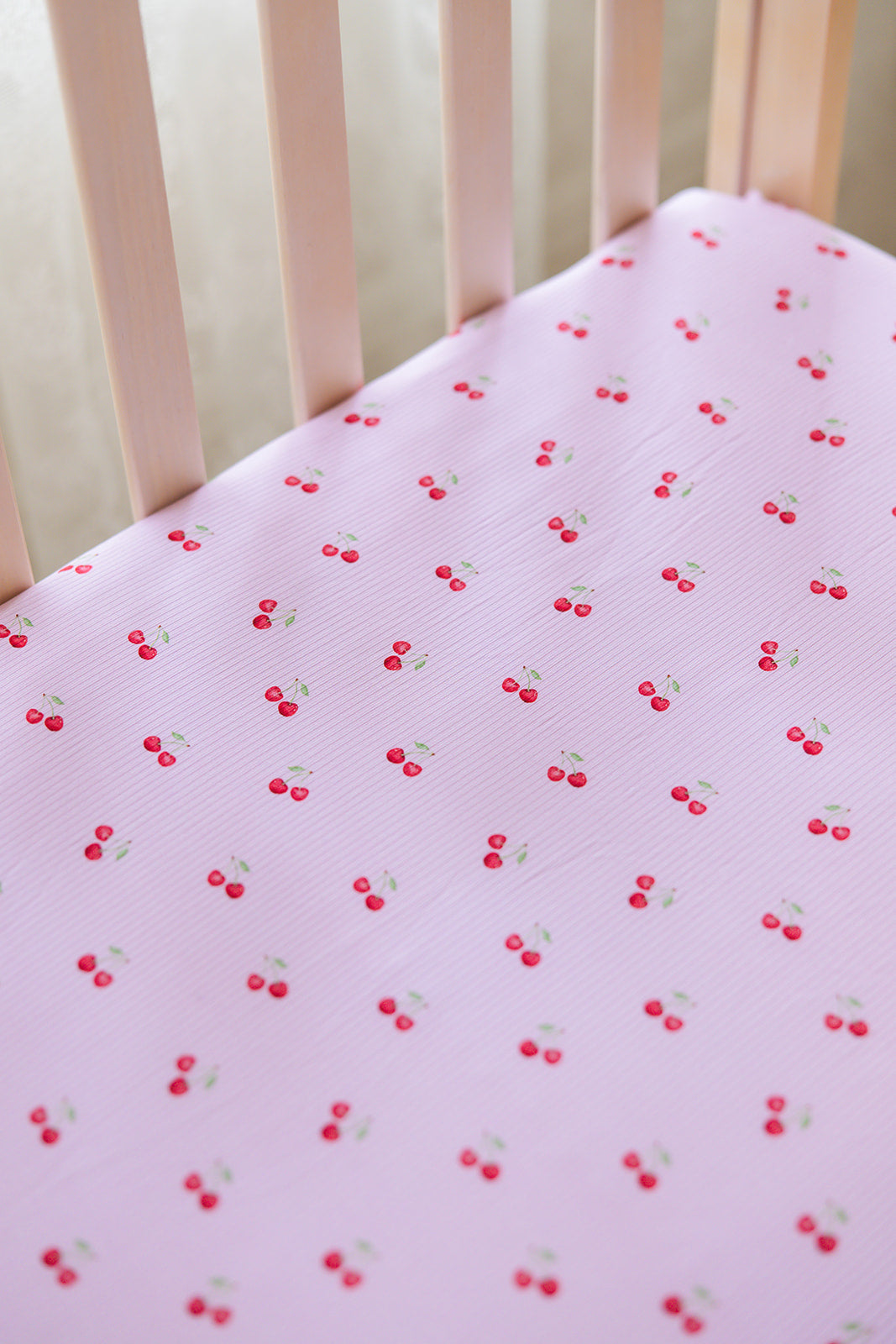 Cherry (ribbed) - Crib Sheet