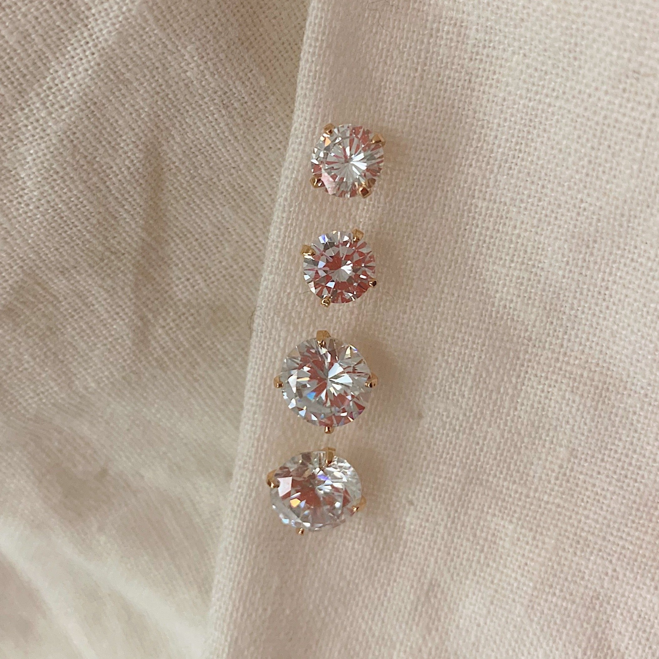 Round Cz Studs