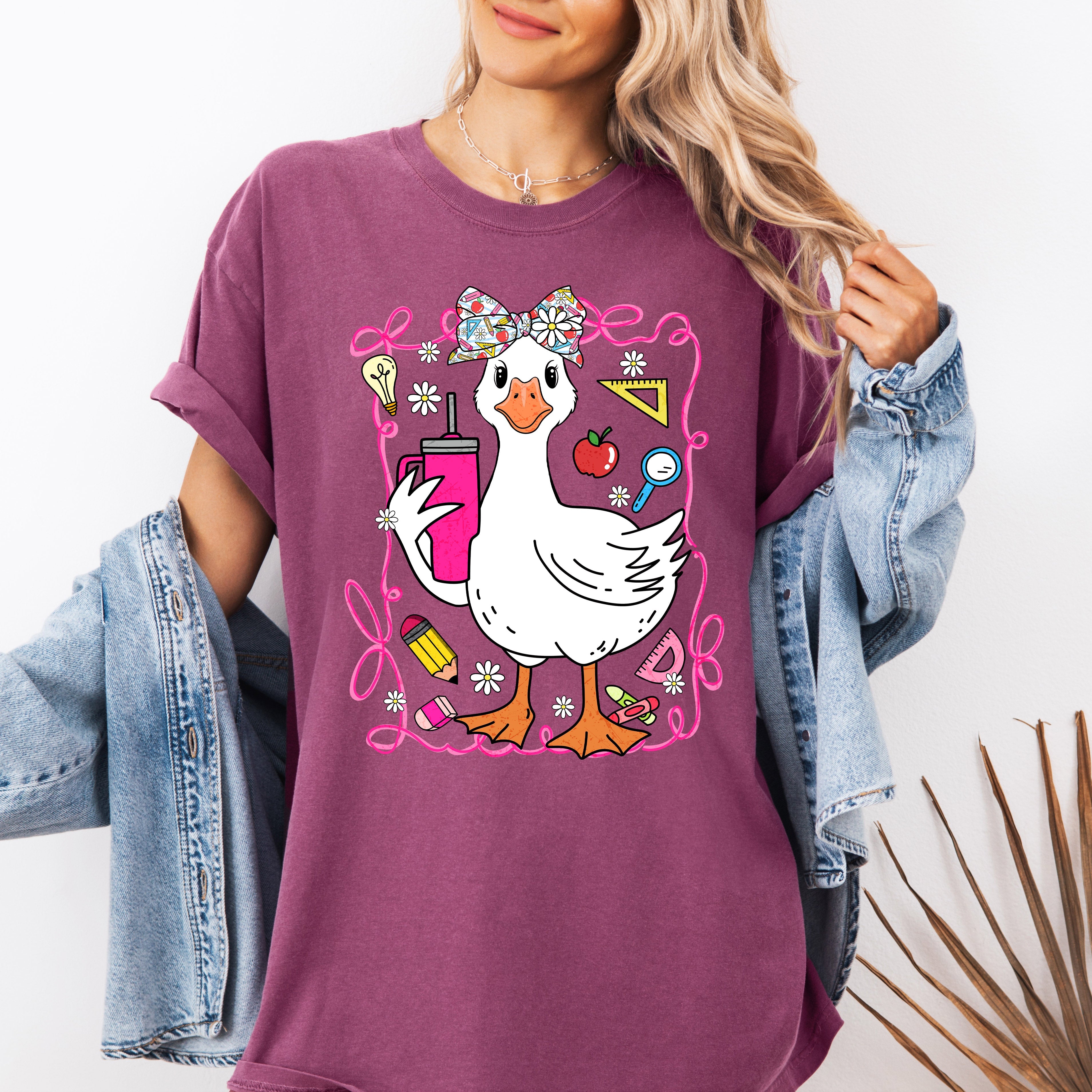 Teacher Goose, Funny, Coffee, First Day of School, Cute, Teacher Appreciation, Coquette, Comfort Colors T-Shirt