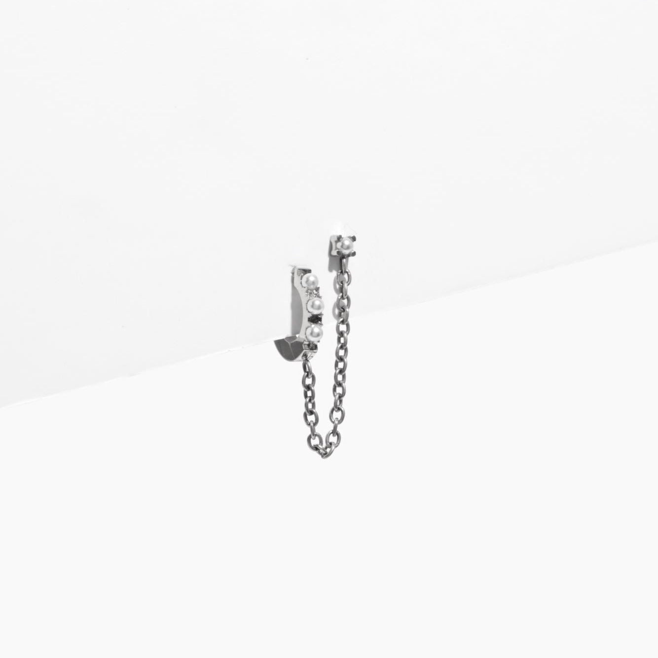 Single Lara Pearl Hoop Earring