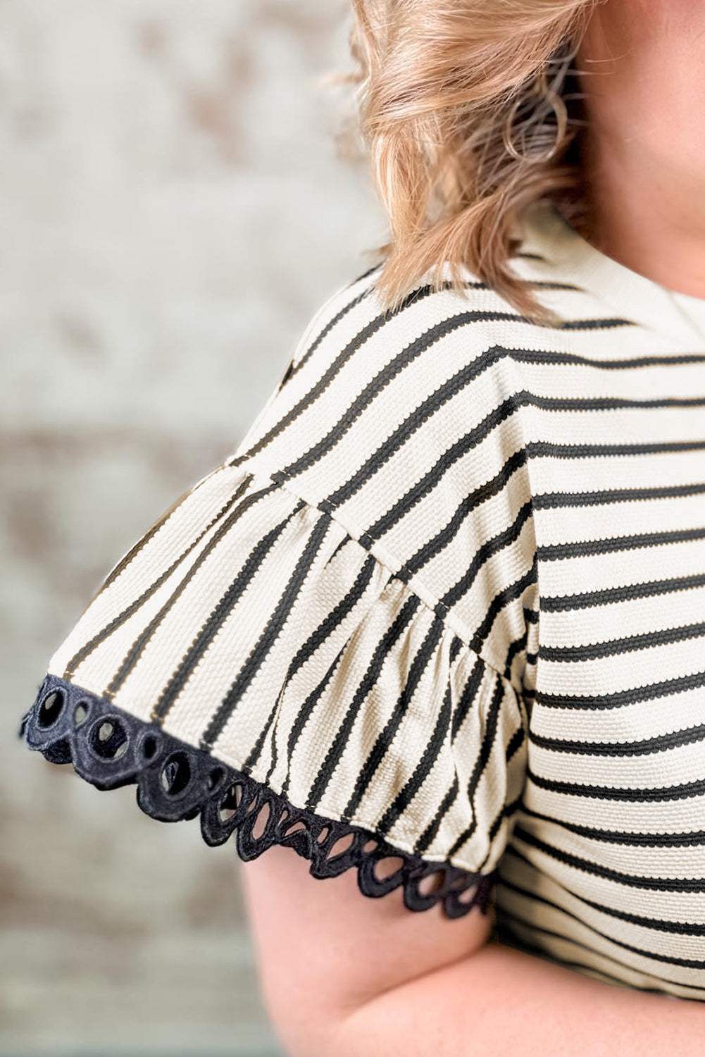 Plus Size Stripe Scalloped Short Sleeve Top