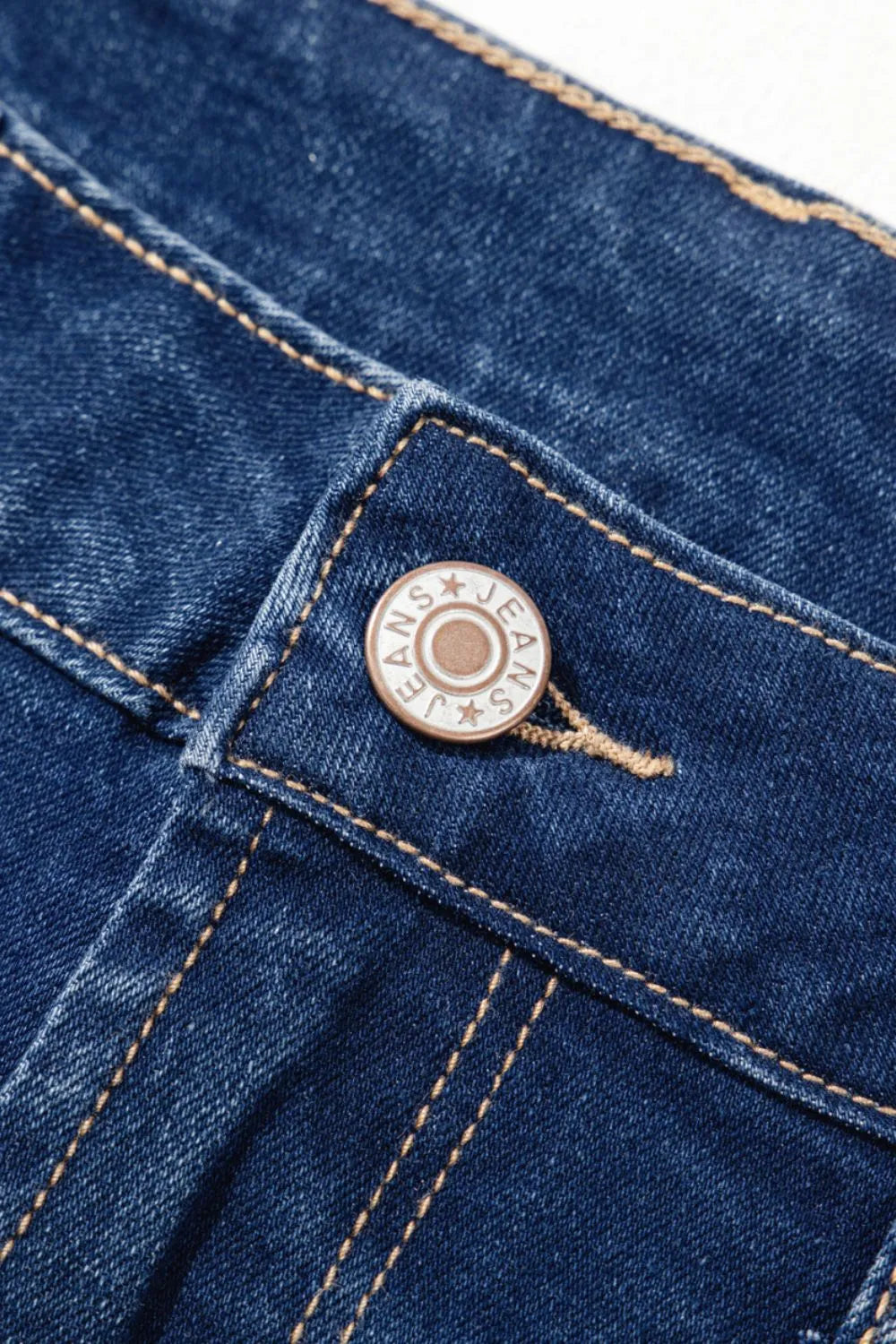 Center Seam Deep Wash Straight Jeans