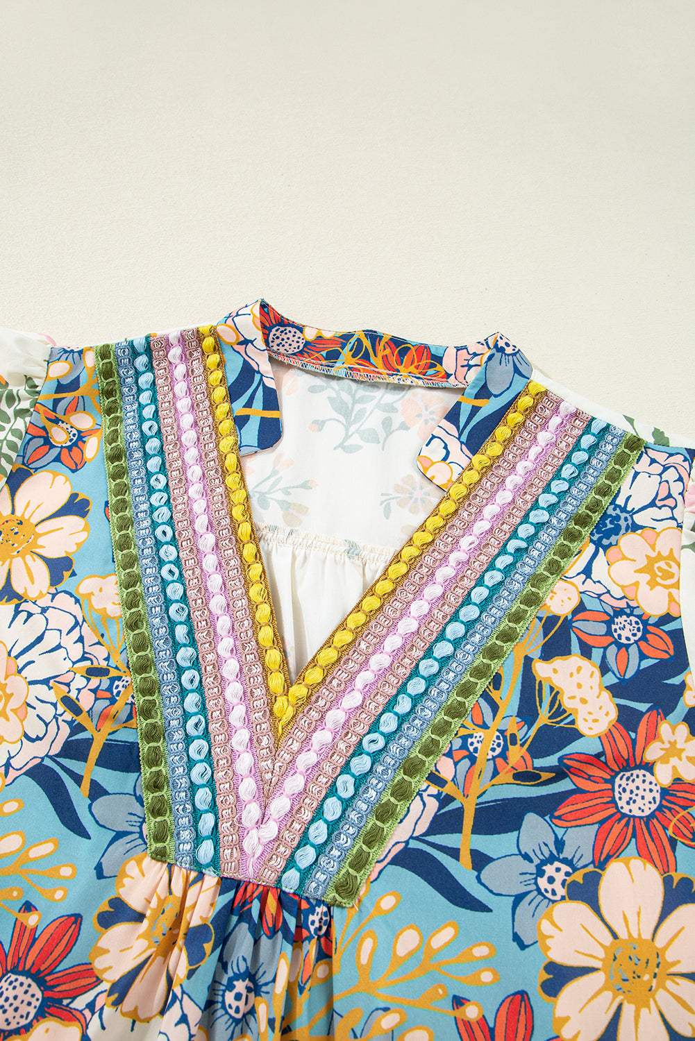 Plus Size Floral V-Neck Puff Sleeve Blouse
