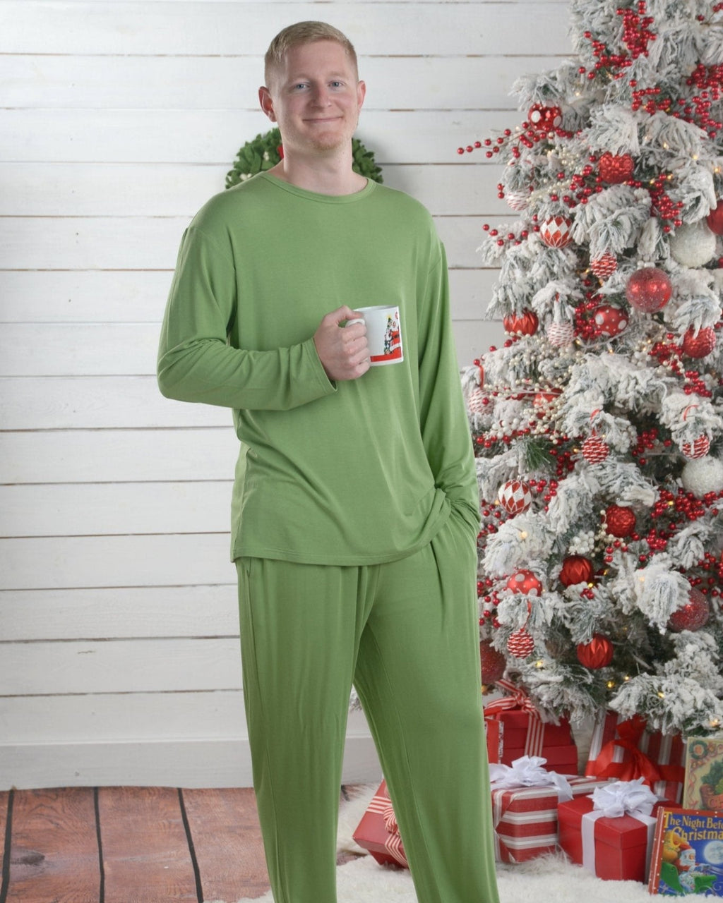 Adult Men's Bamboo Pajamas in Green