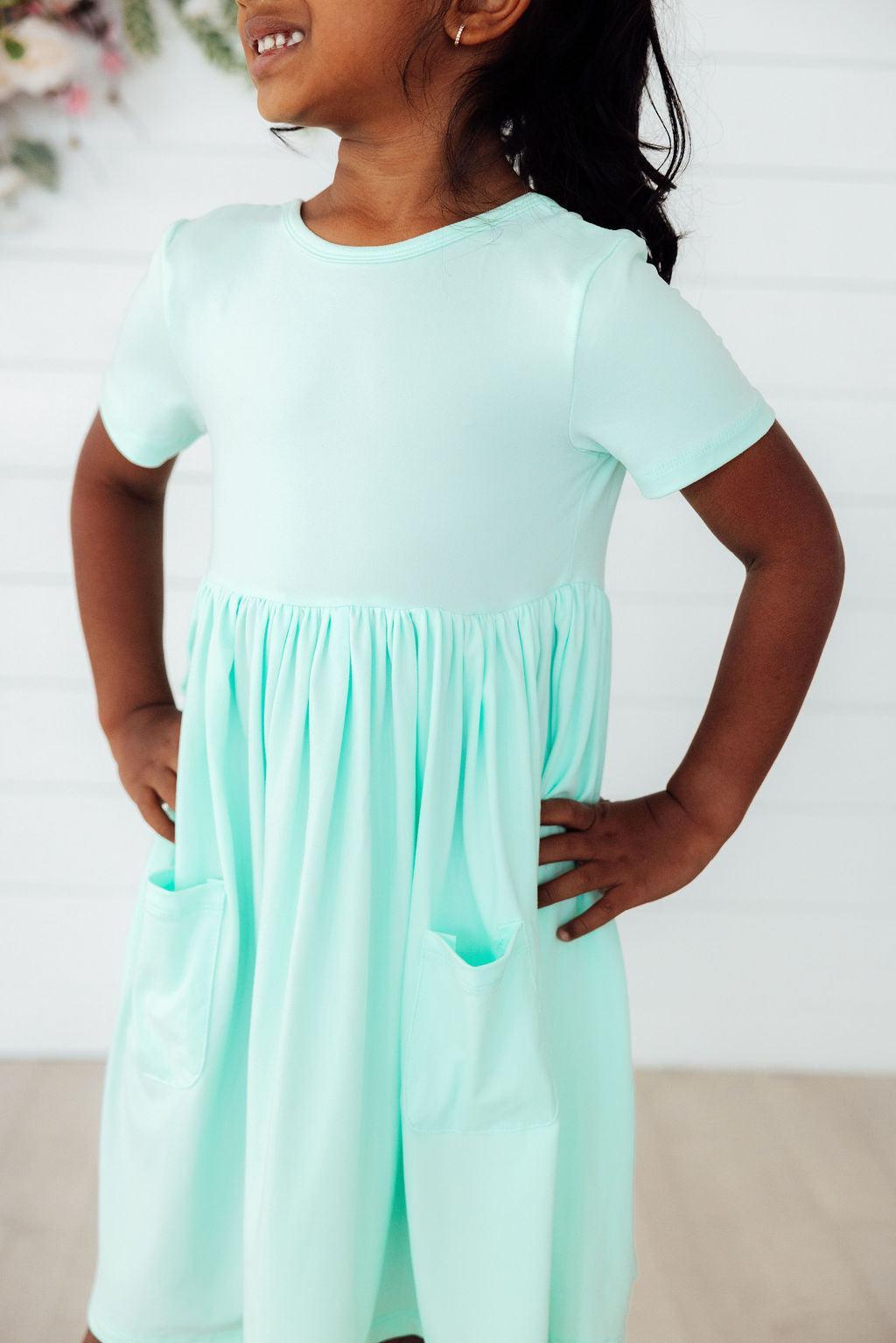 Pastel Green S/S Pocket Twirl Dress