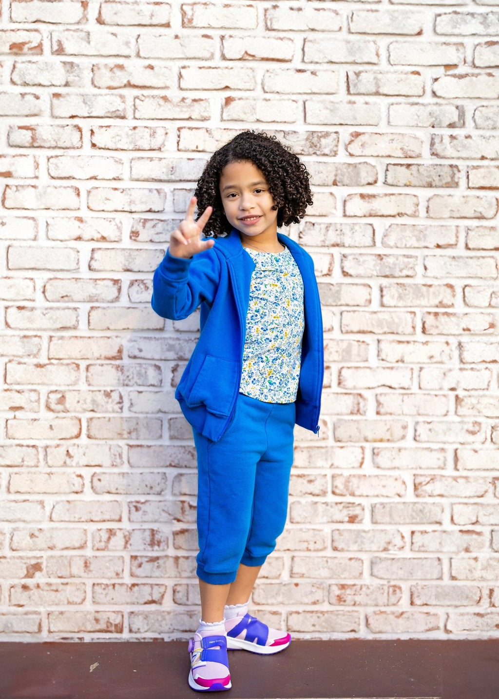 Organic Cotton Fleece Capri Joggers in Sonic Blue