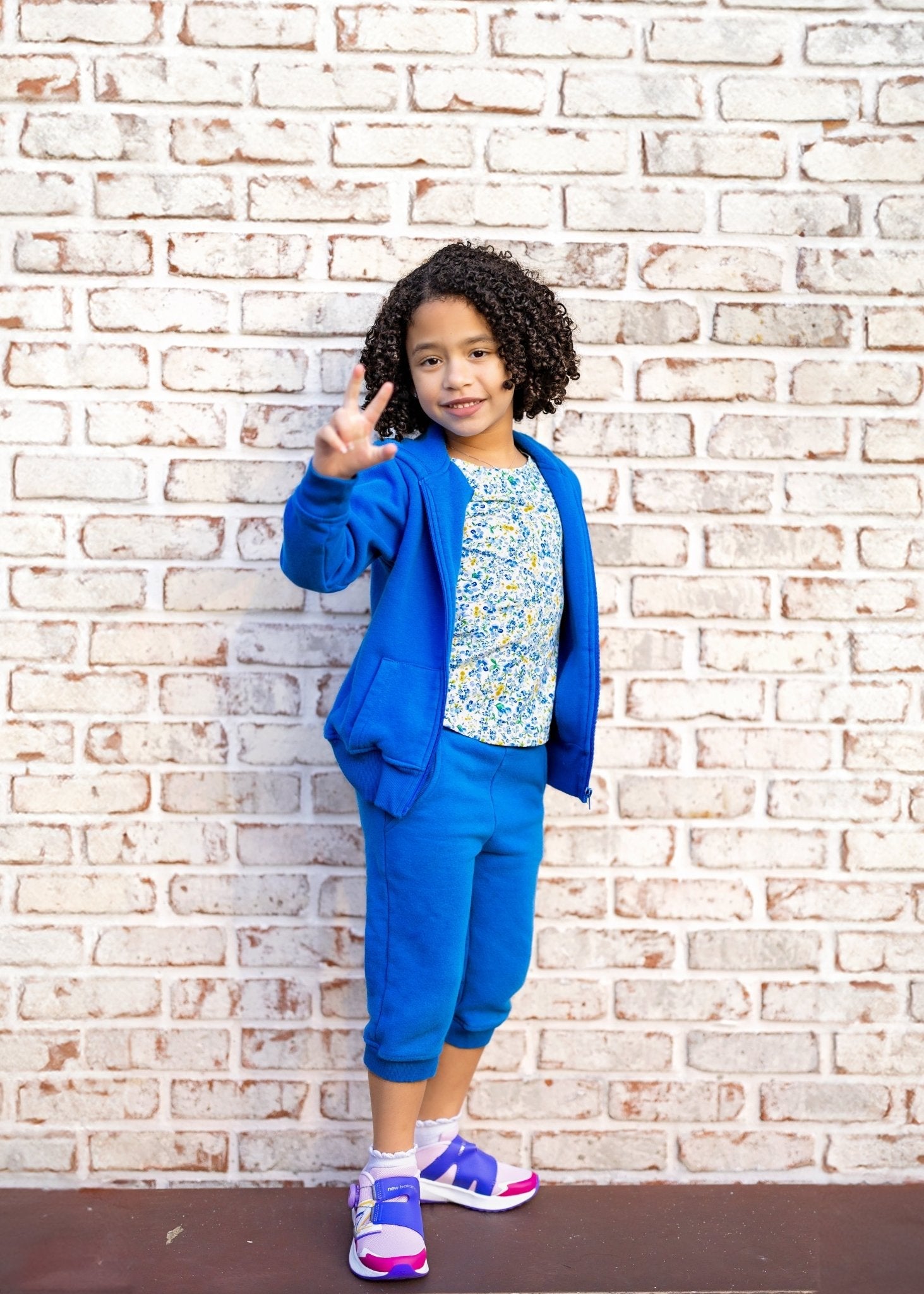 Organic Cotton Fleece Capri Joggers in Sonic Blue