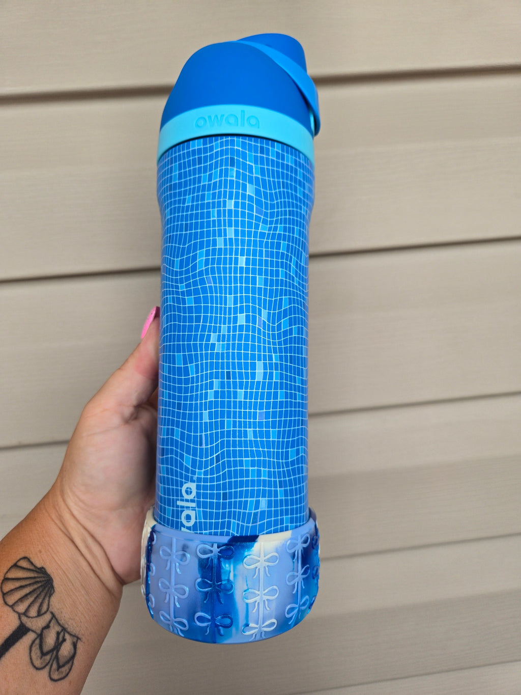 Oasis Cornflower Remix Coquette Boot Bumper Sleeve