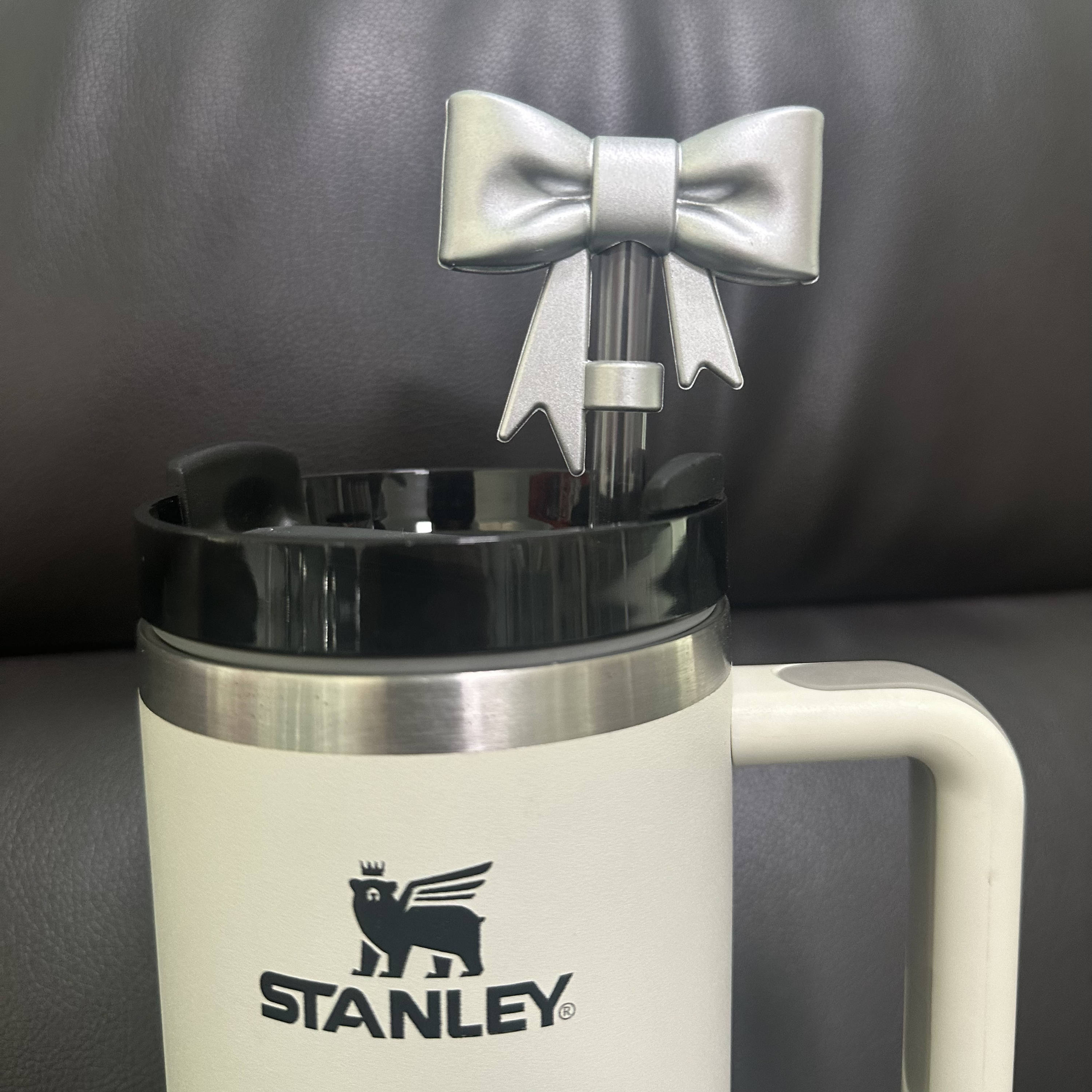 10MM Silver Metallic Bow Strawtopper