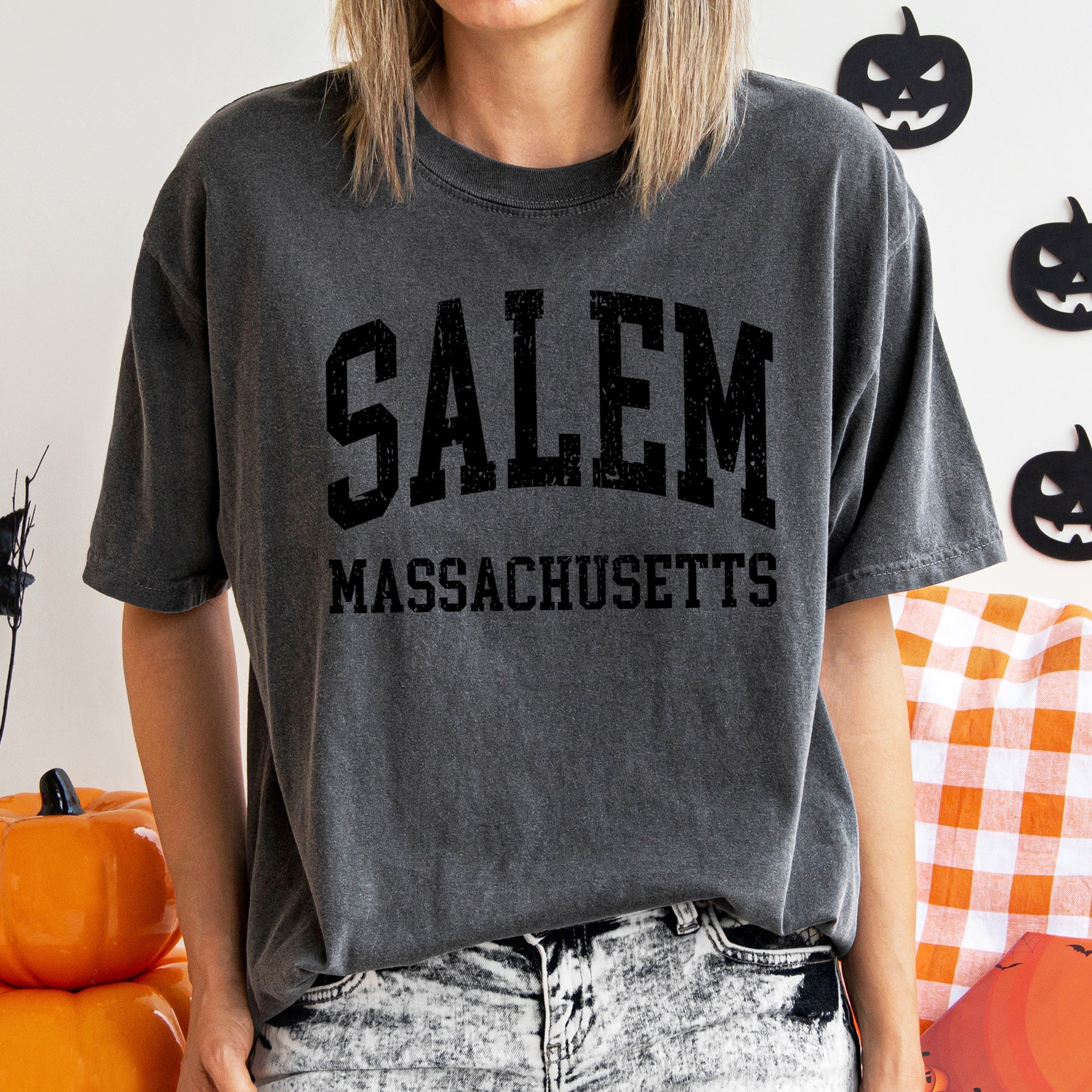 Salem Massachusetts Retro Halloween Comfort Colors Tshirt